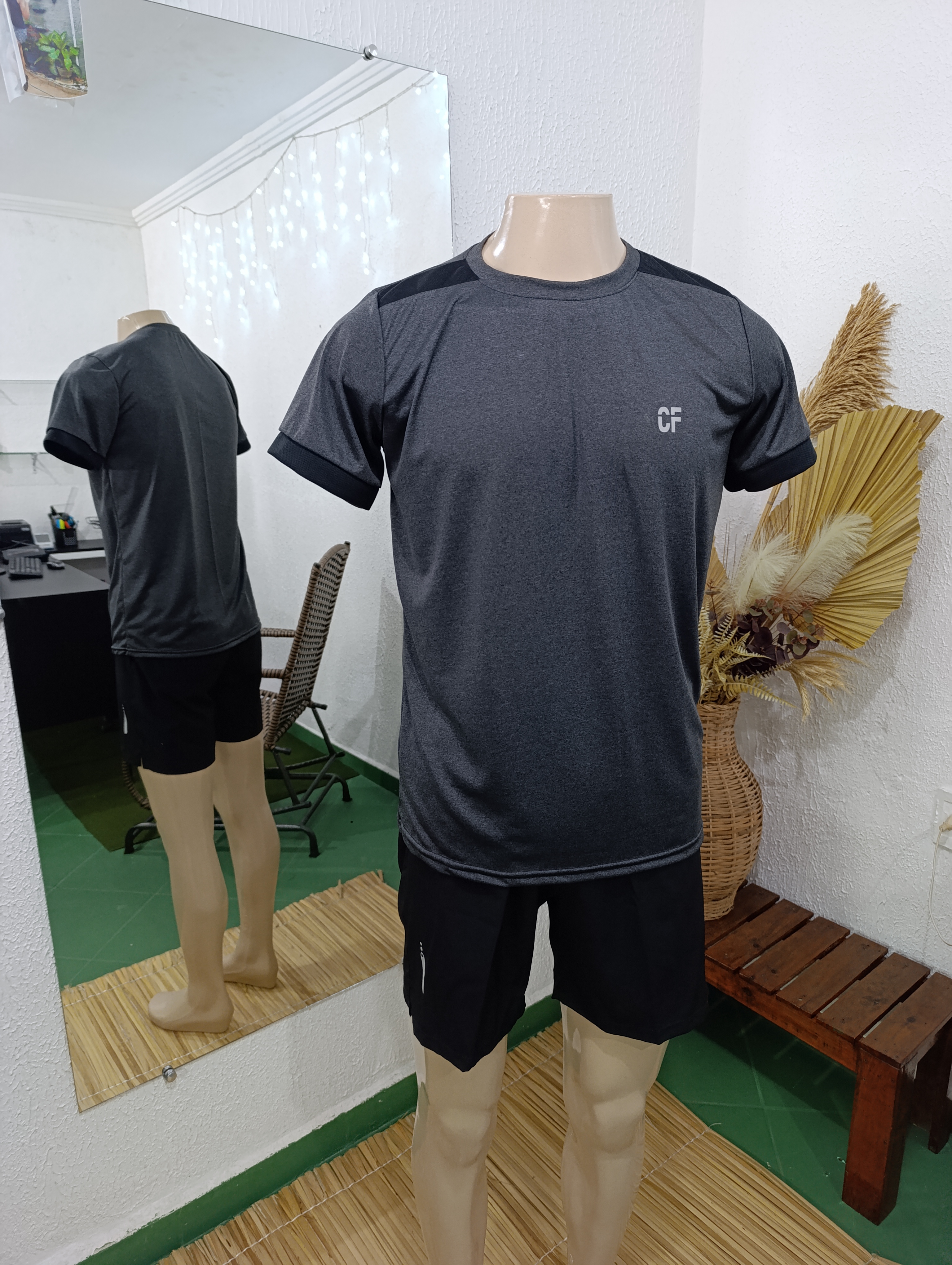 Camisa M Dryfit GRAFITE com detalhes Preto no ombro e no punho