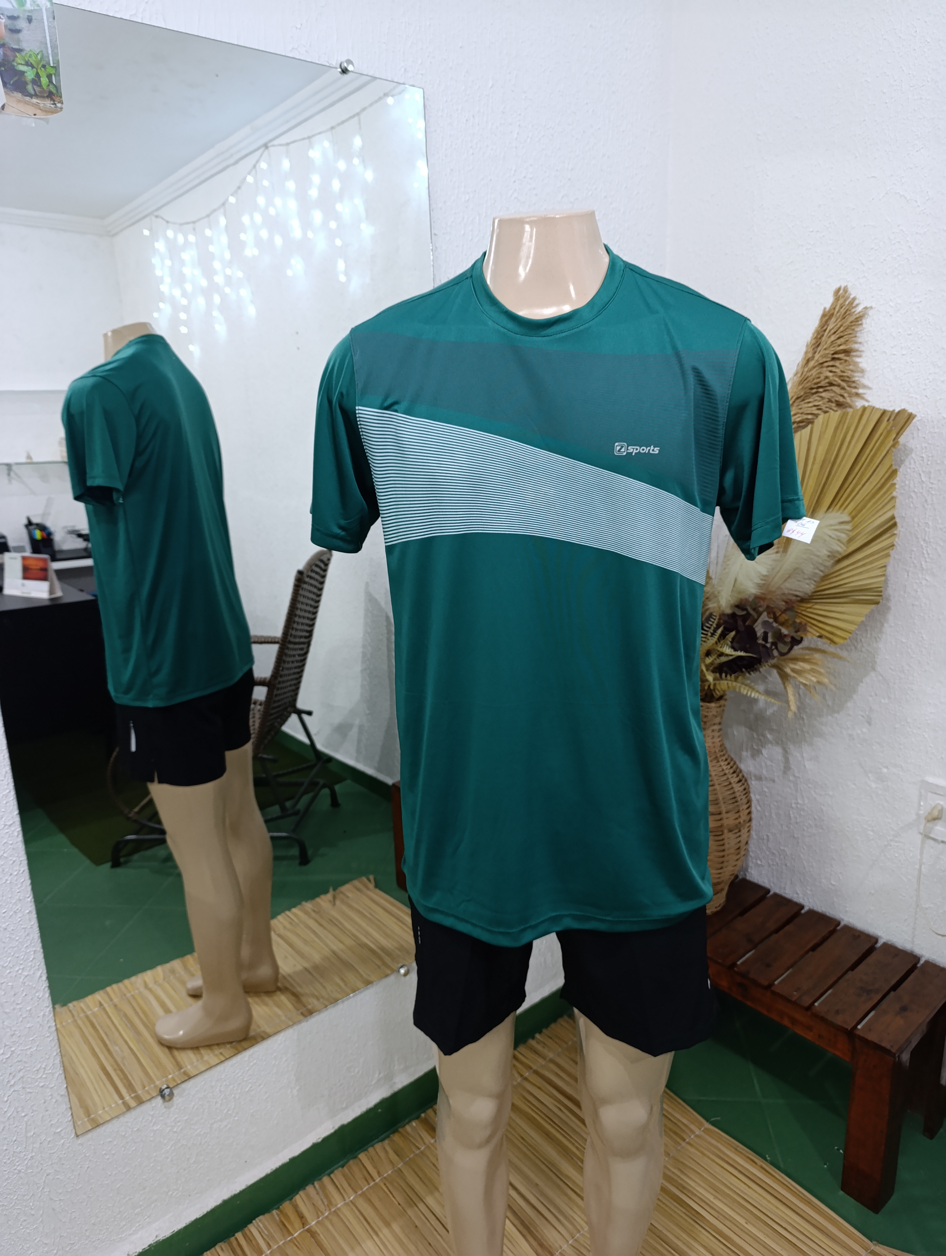 Camisa GG Sport verde com listas branca no peito