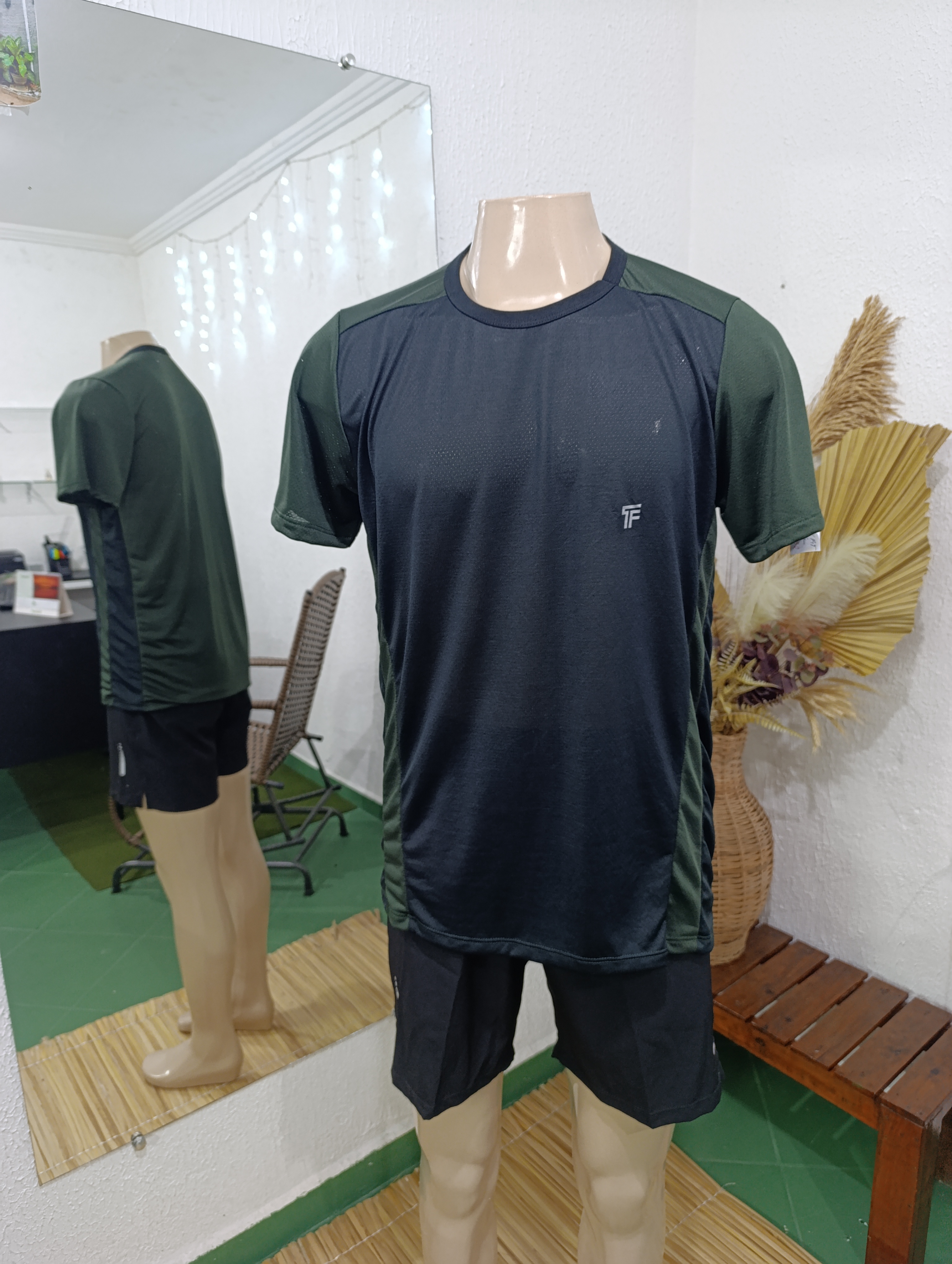 Camisa G Dryfit furadinho Preta com VERDE MILITAR