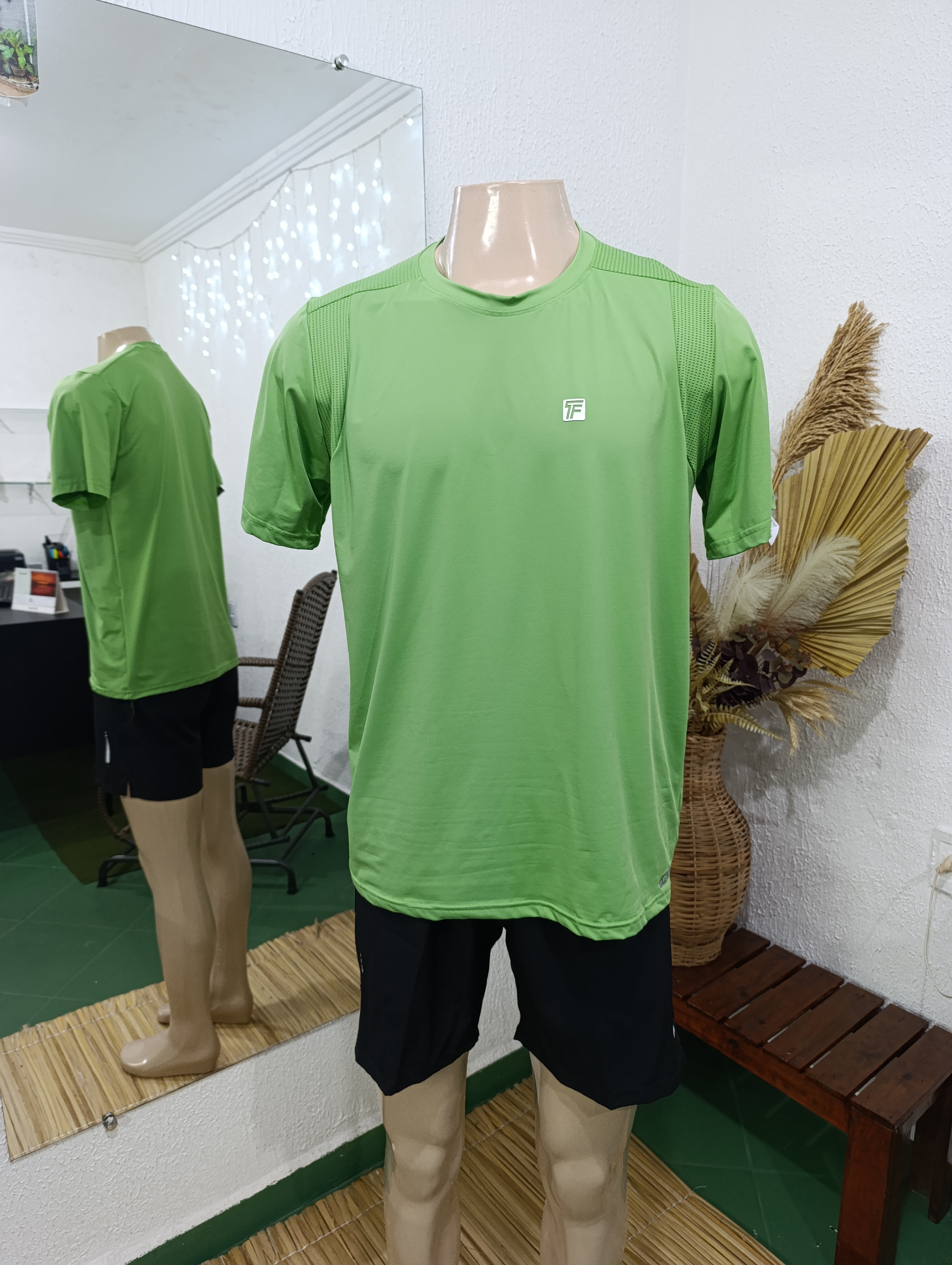 Camisa G POLIAMIDA lisa verde claro