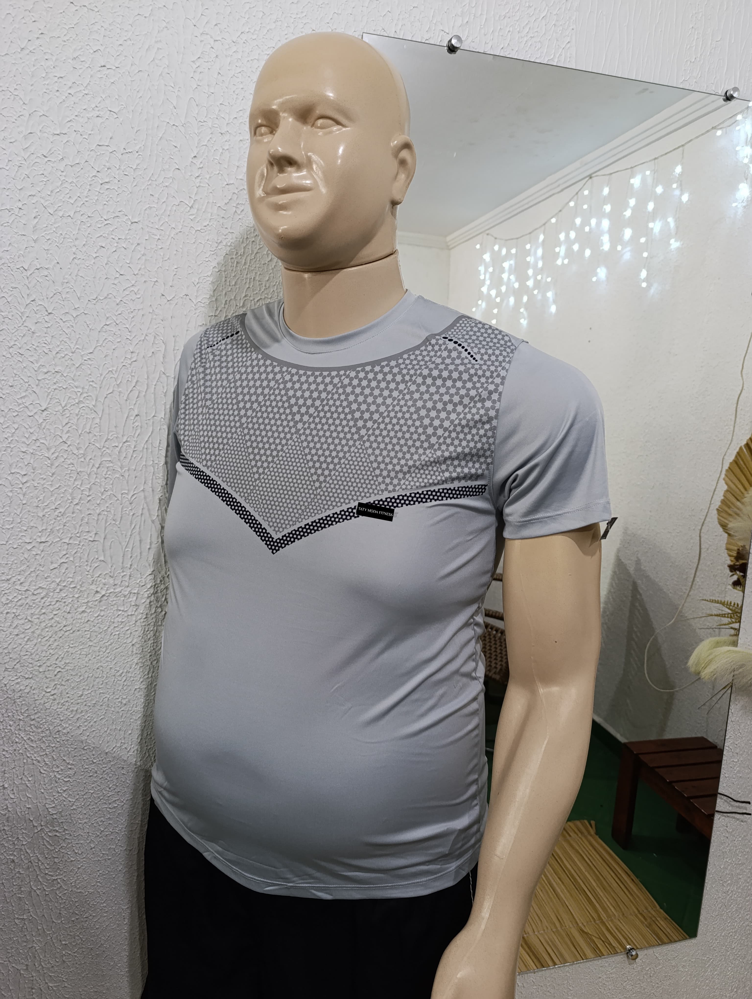 Camisa G1 DRYFIT cinza claro com detalhes preto no peito