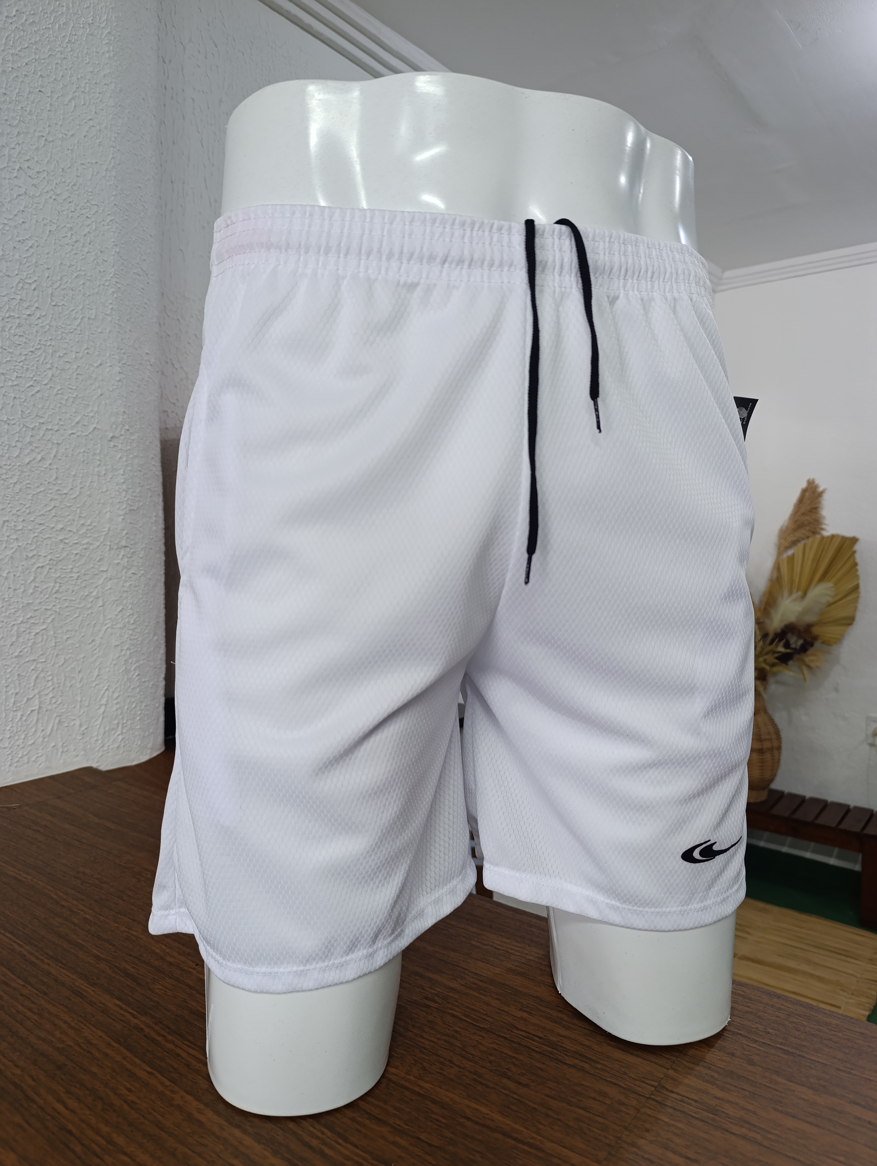 Short M DRYFIT simples cor BRANCA