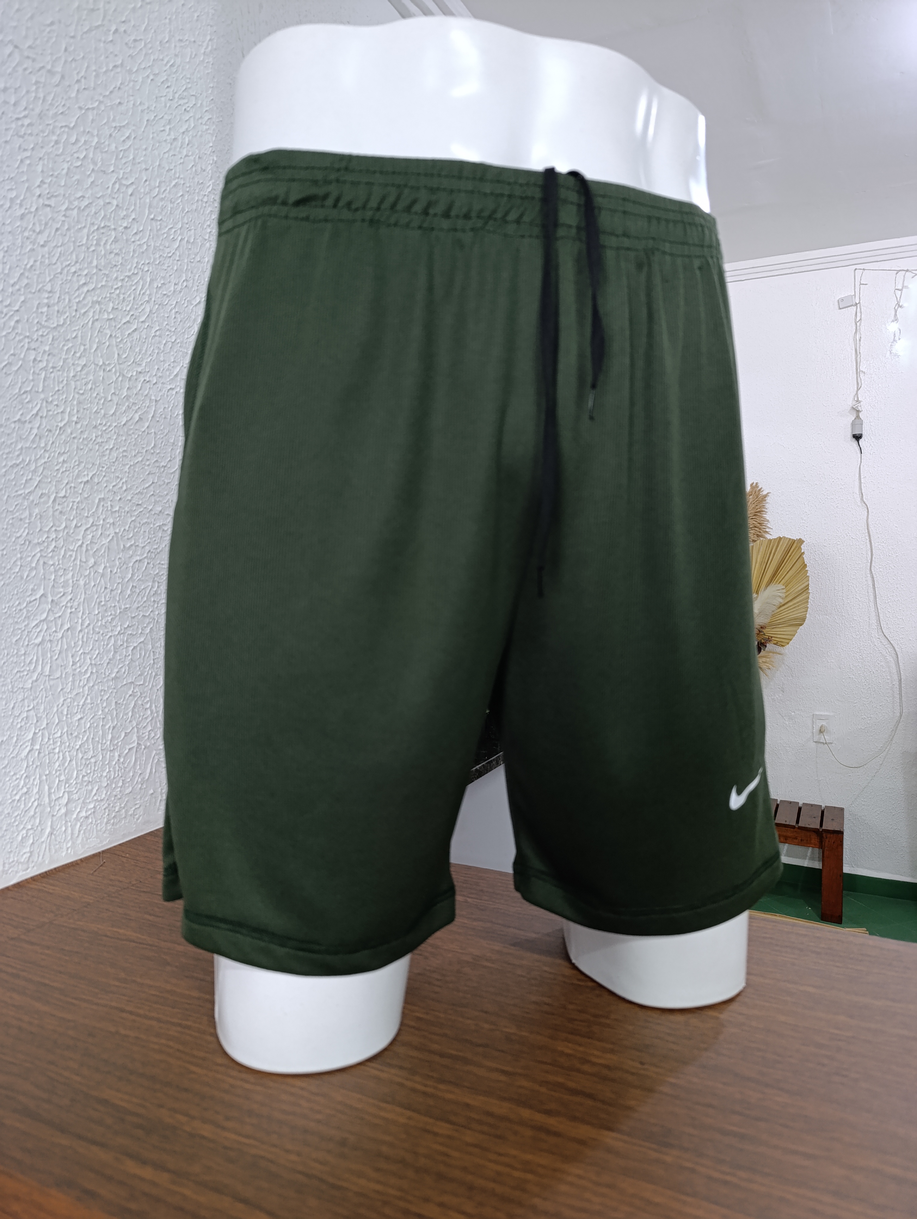Short Masculino M Dryfit cor VERDE MILITAR