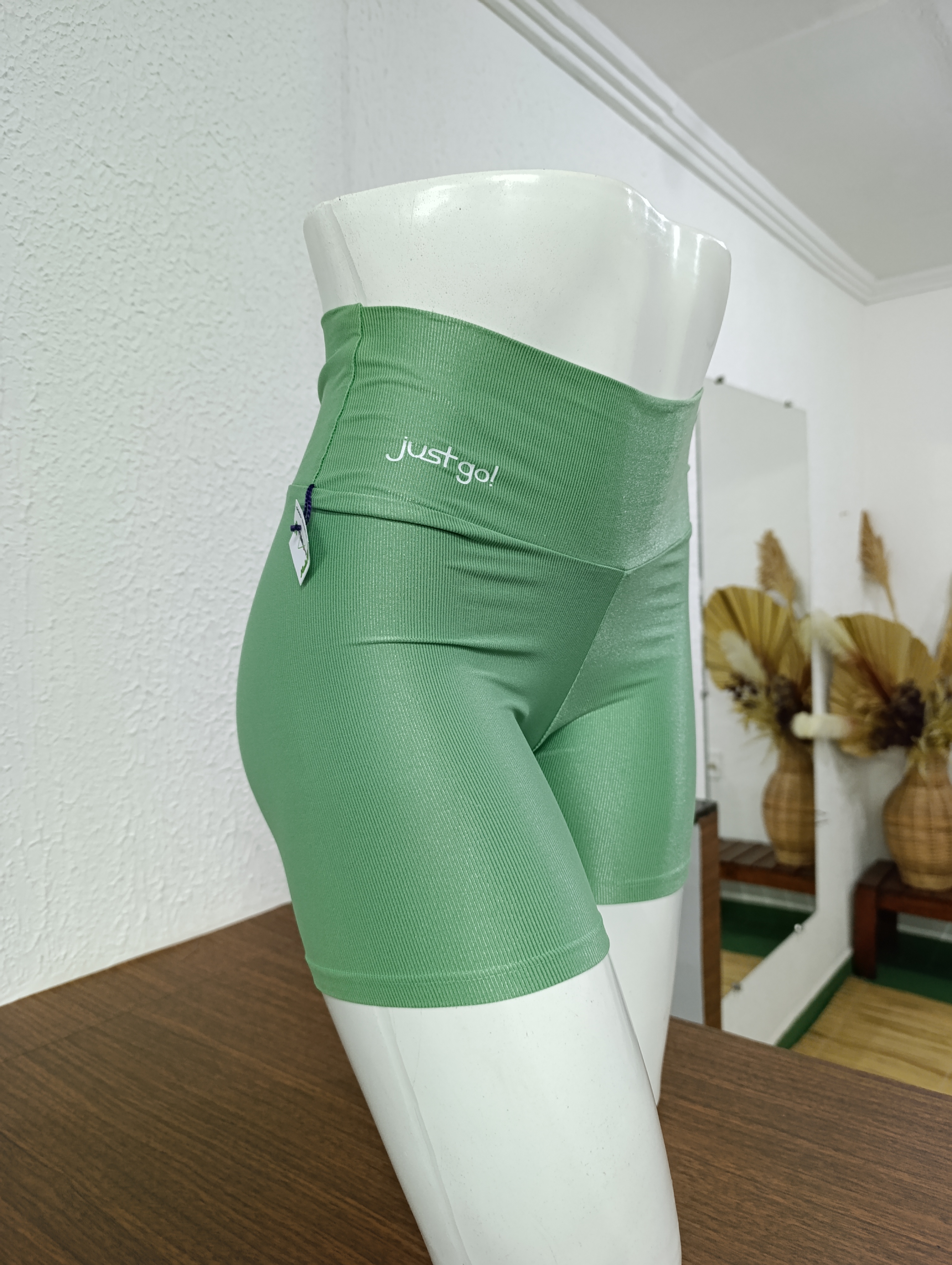 Short P Poliamida Canelada Verde PROMOÇÃO