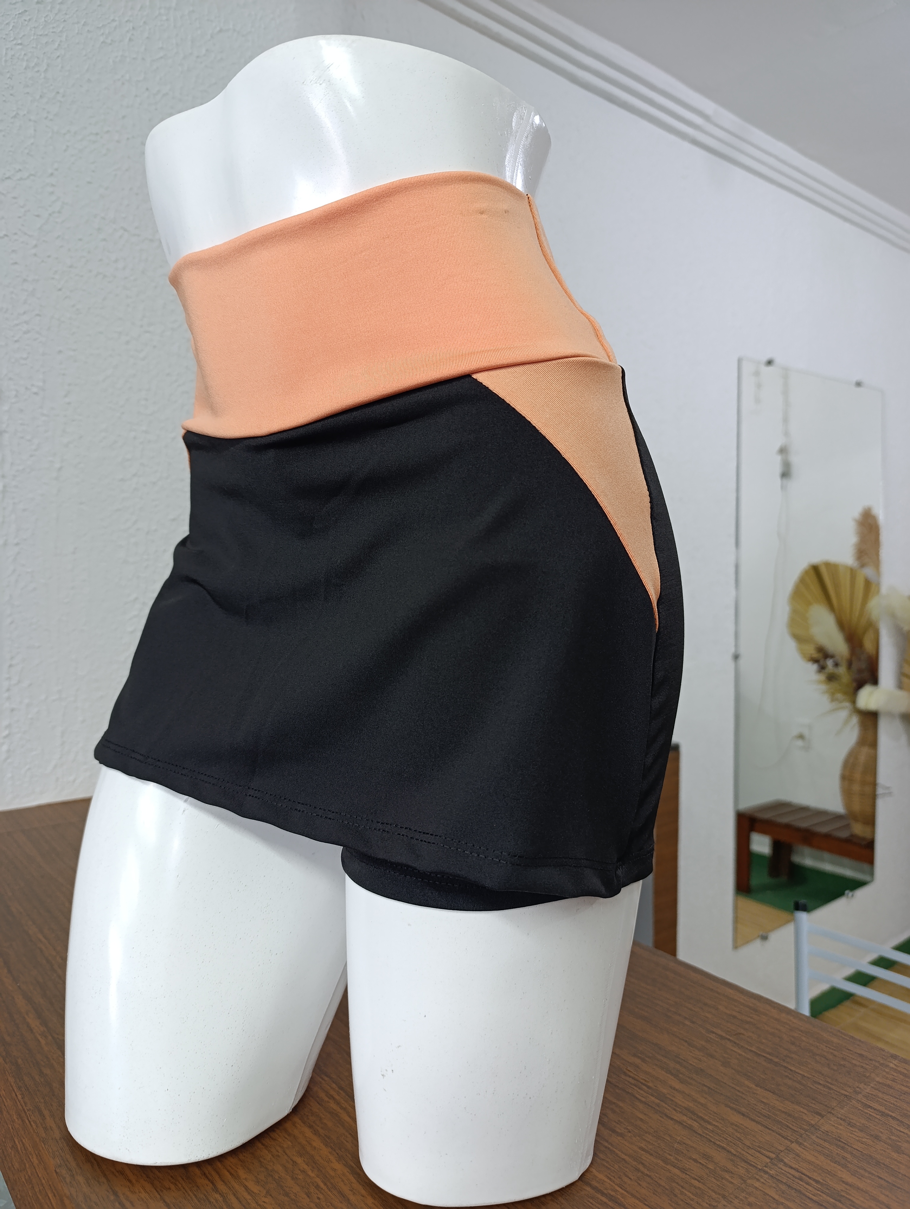 Short M Short saia preto/Salmão