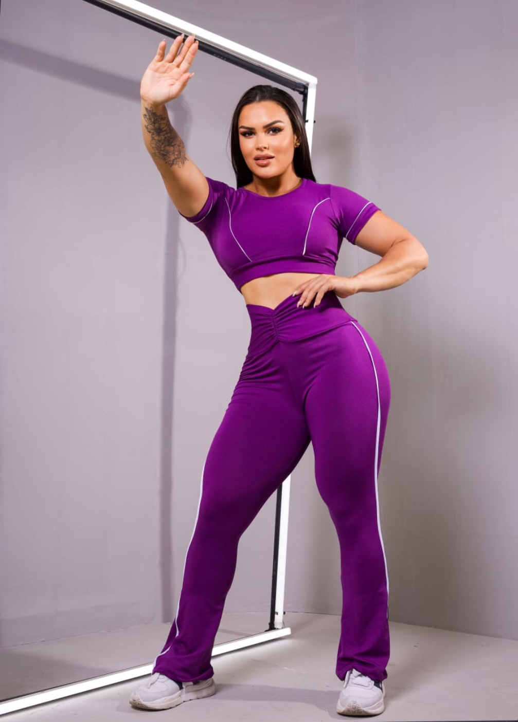 Conjunto de Calça GG cor ROXA calça flare