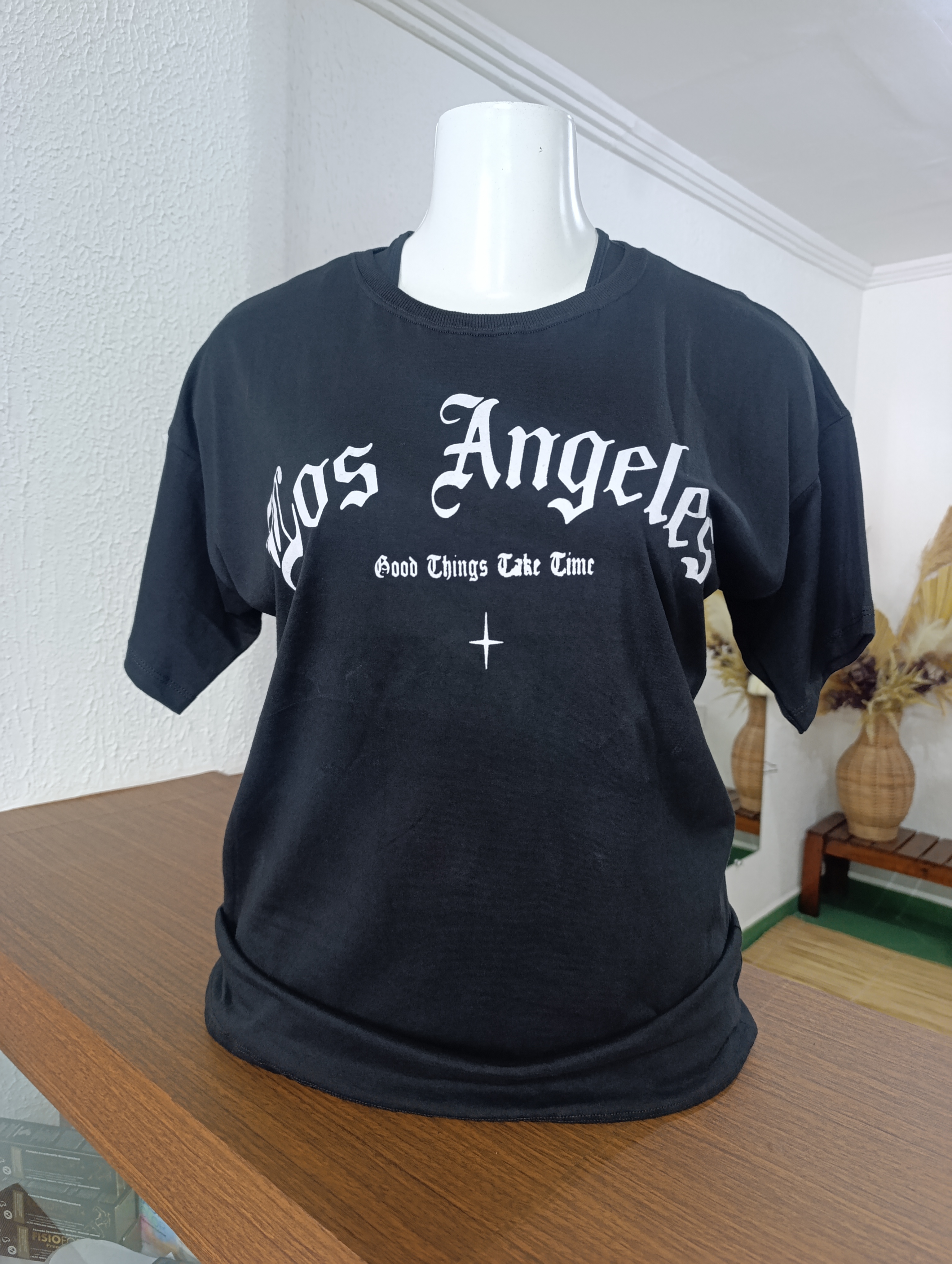 Blusa G preta Los Angeles