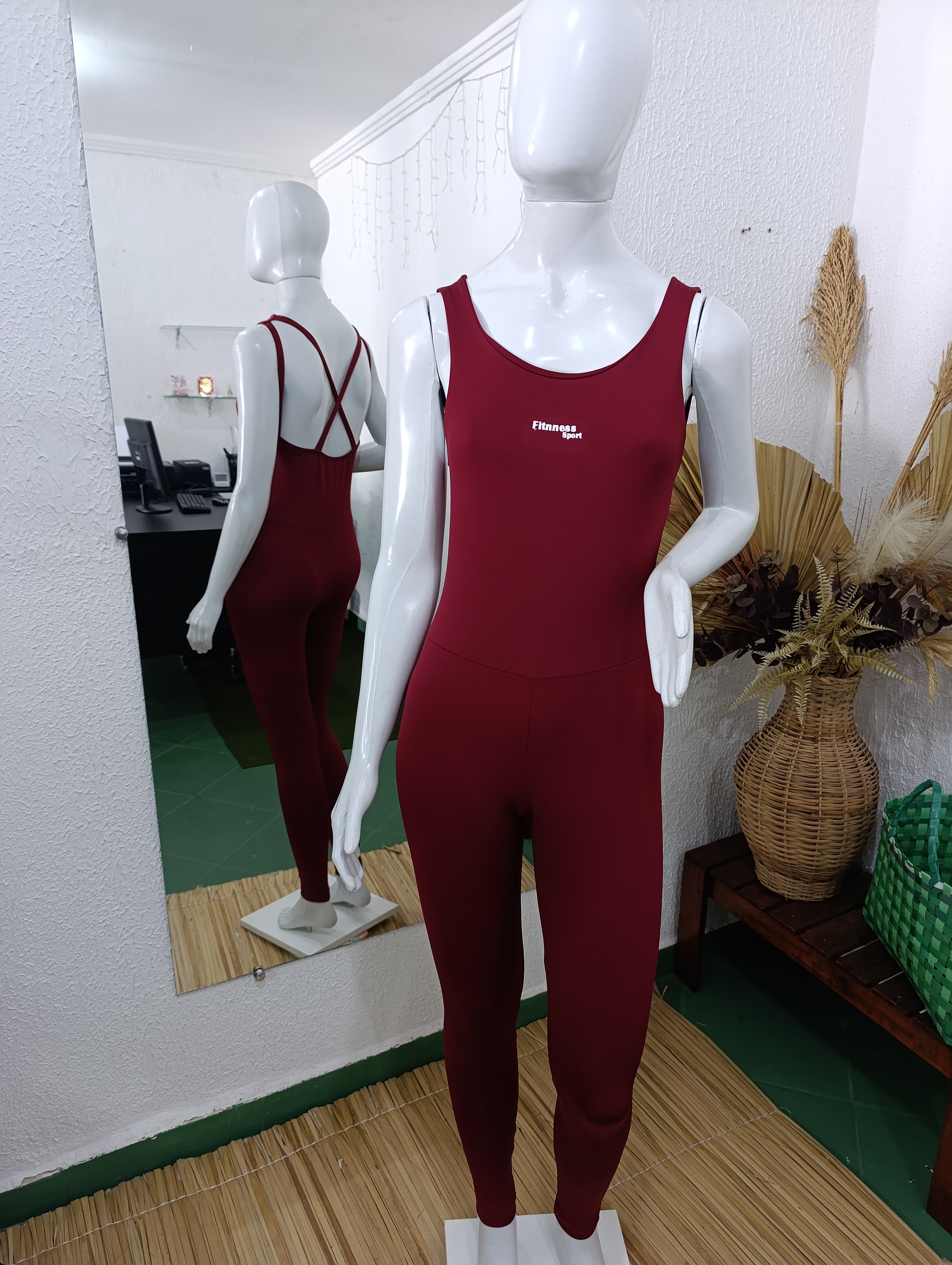 Macacão M cor VINHO