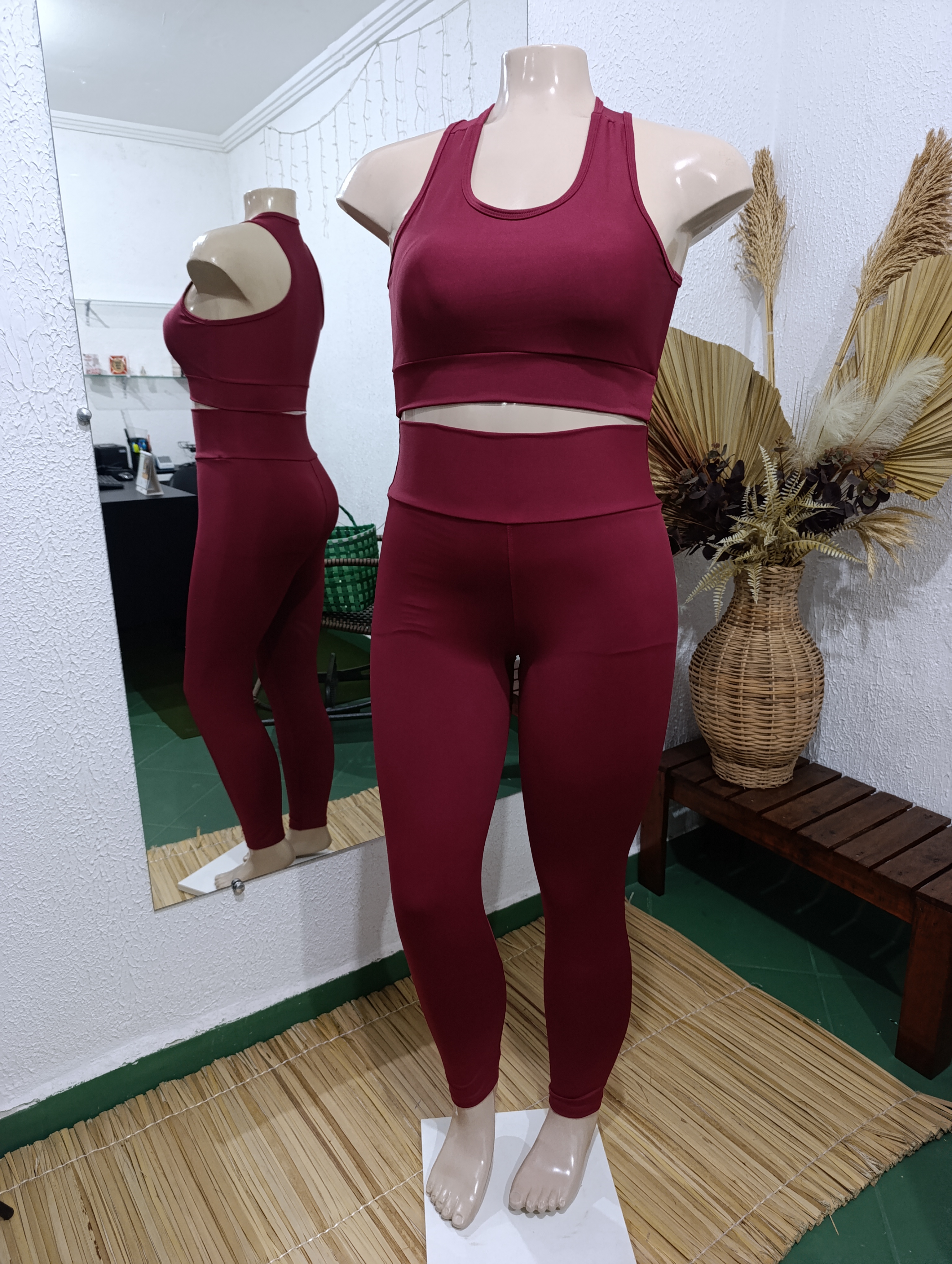Conjunto de Calça GG G2 forrado+ top com bojo cor: Vinho