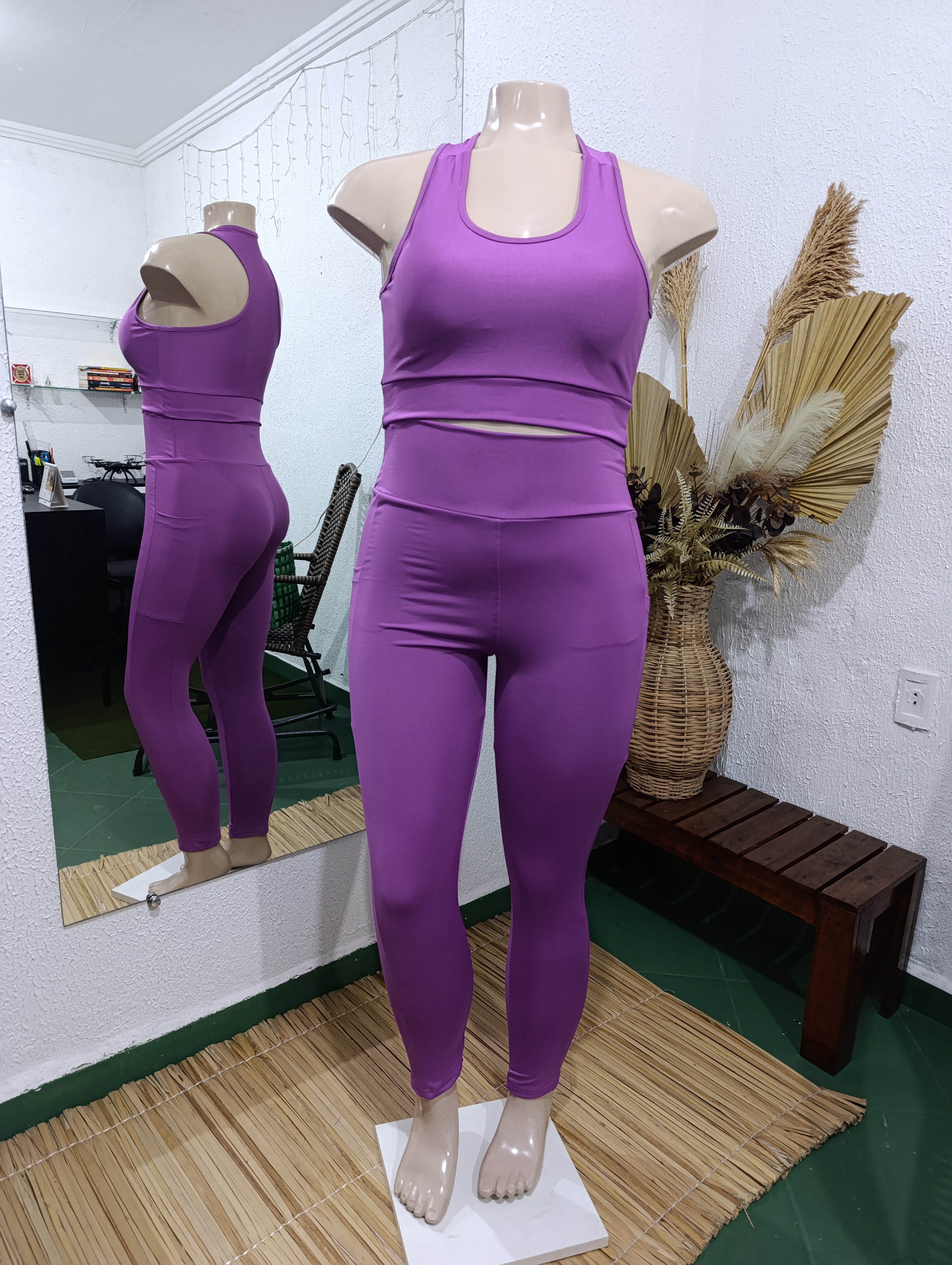 Conjunto de Calça GG G2 com Bolso. FORRADA. Top/Bojo Cor: lilás