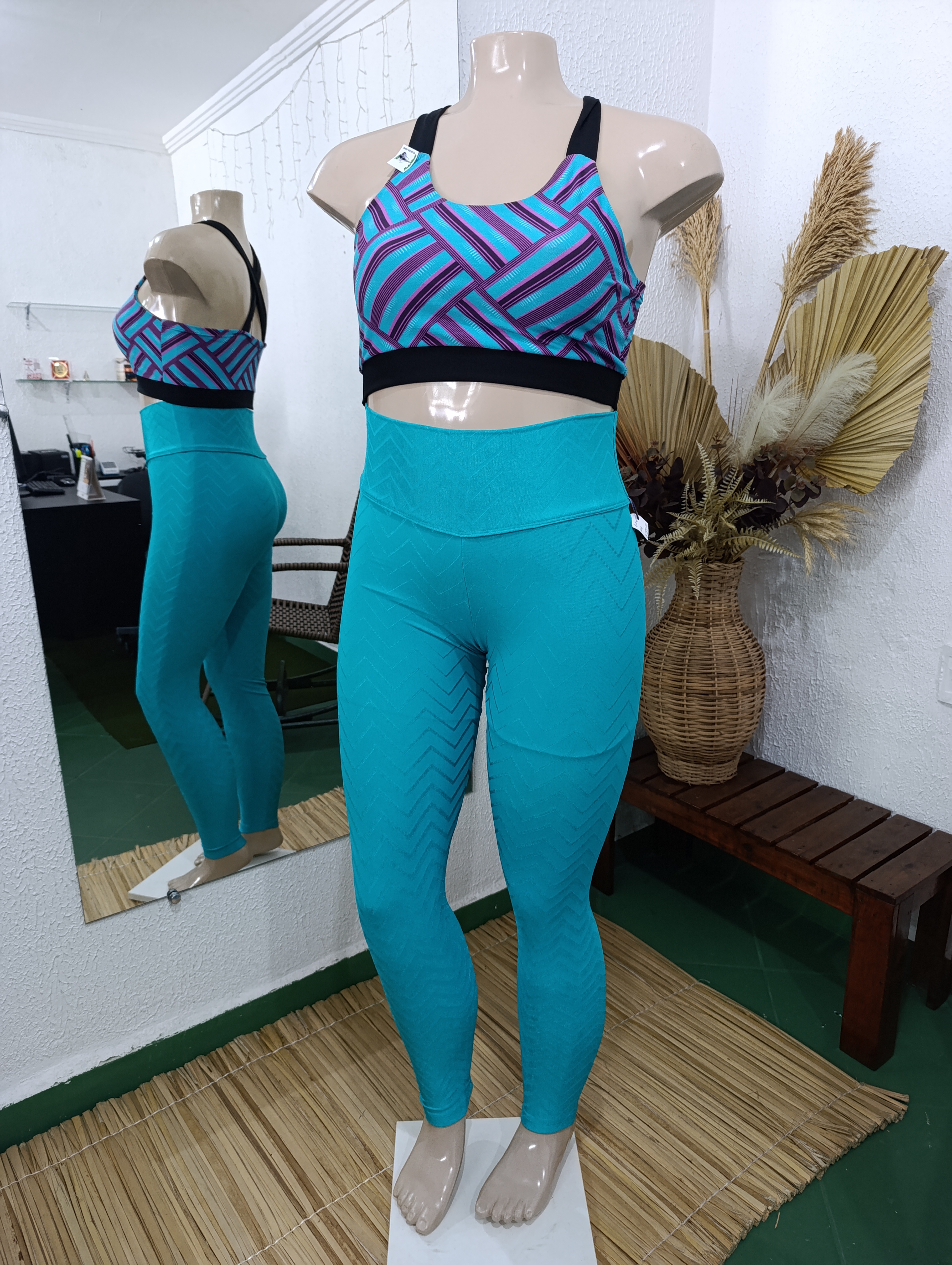 Conjunto de Calça GG obs. Calça Jacquard+ top Suplex forrado