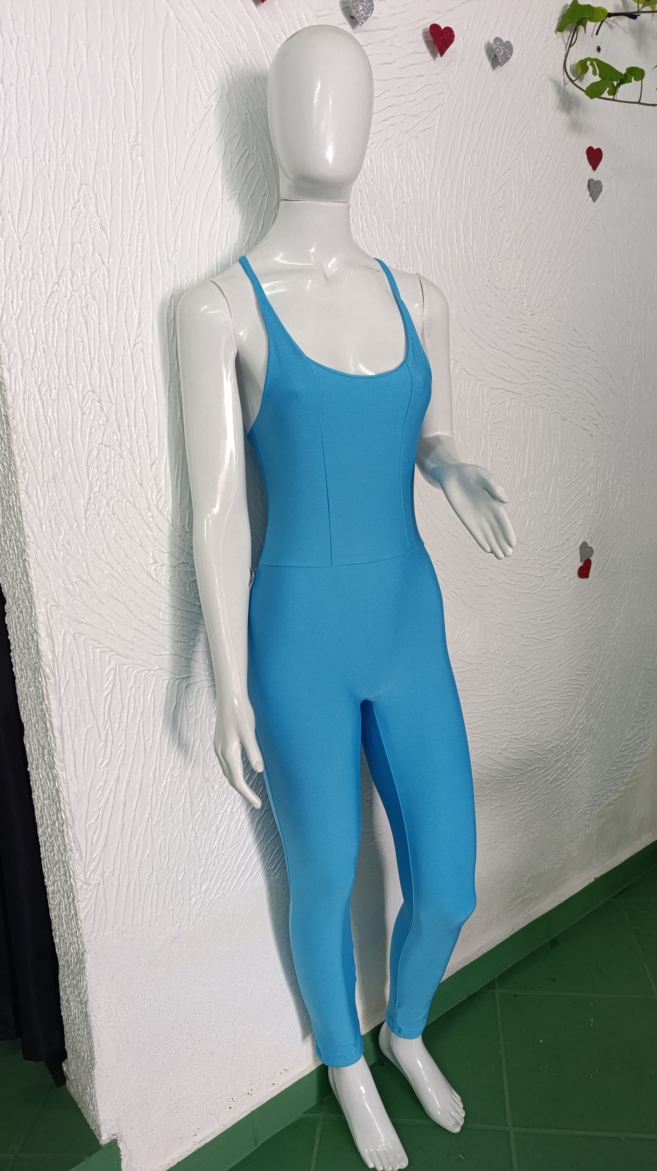 Macacão M longo com bojo. Cor: Azul Claro