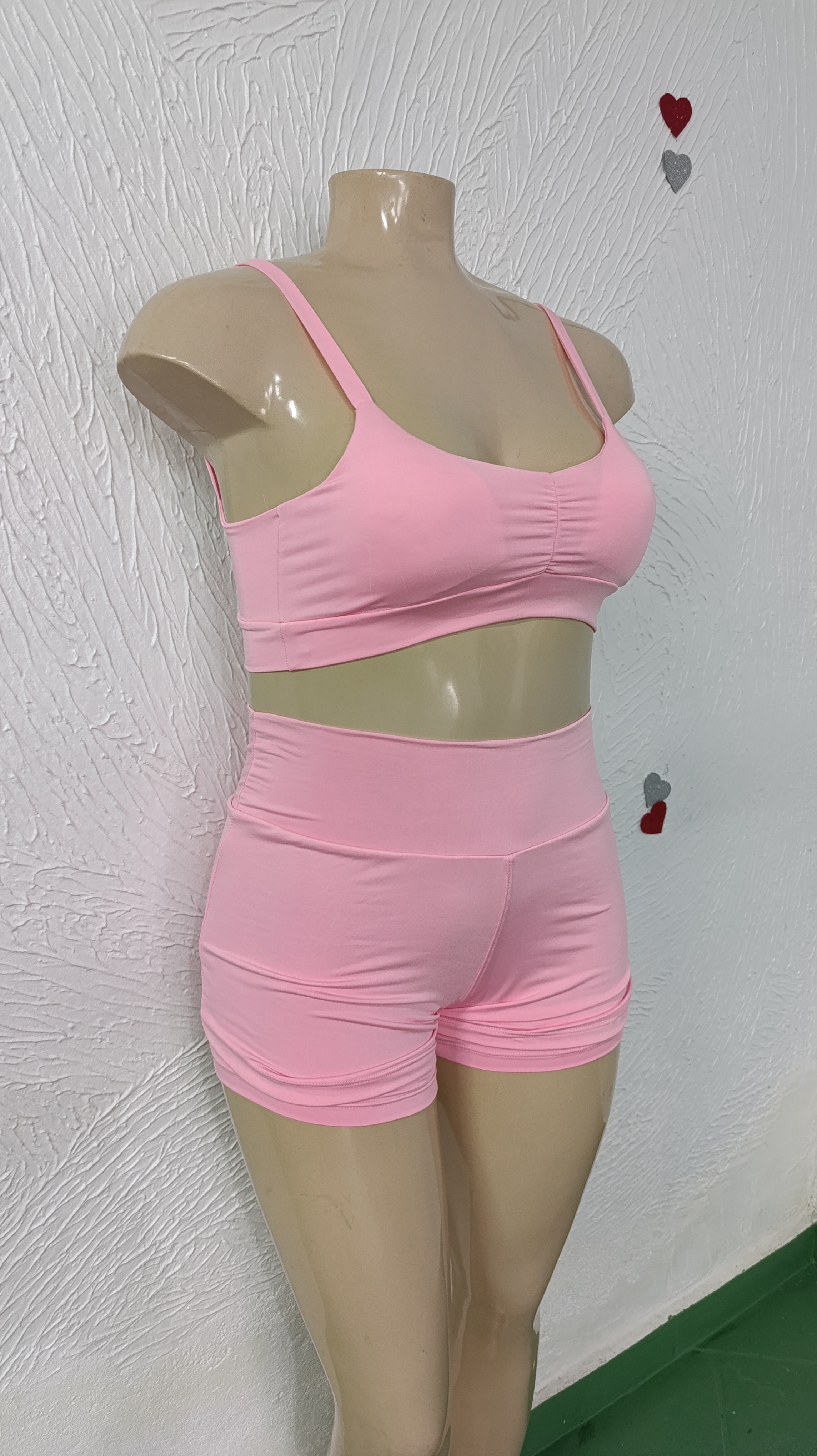 Conjunto de Short G. Duplo+ Top com bojo. Cor: Rosa