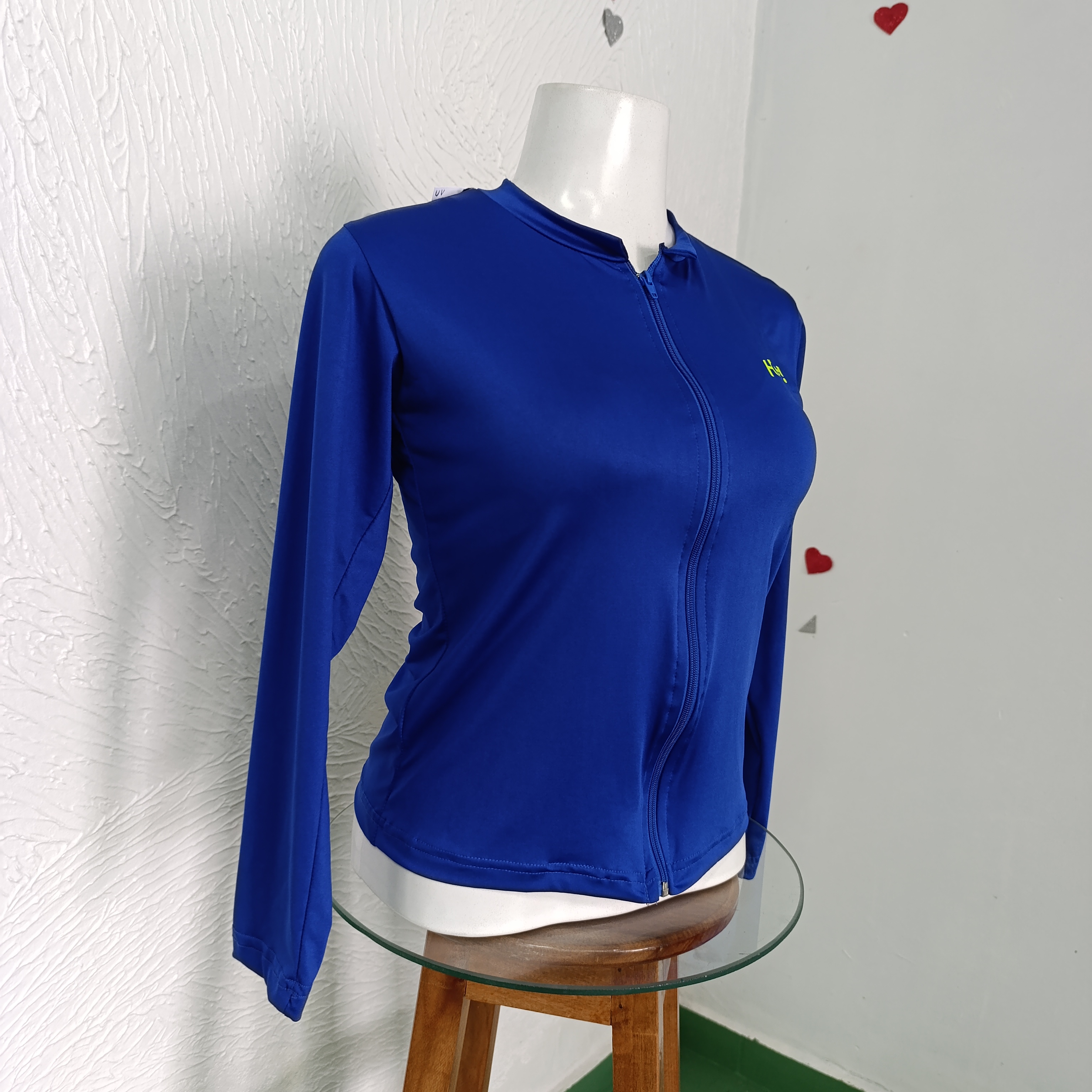 Casaquinho M UV com zíper. Cor Azul Royal