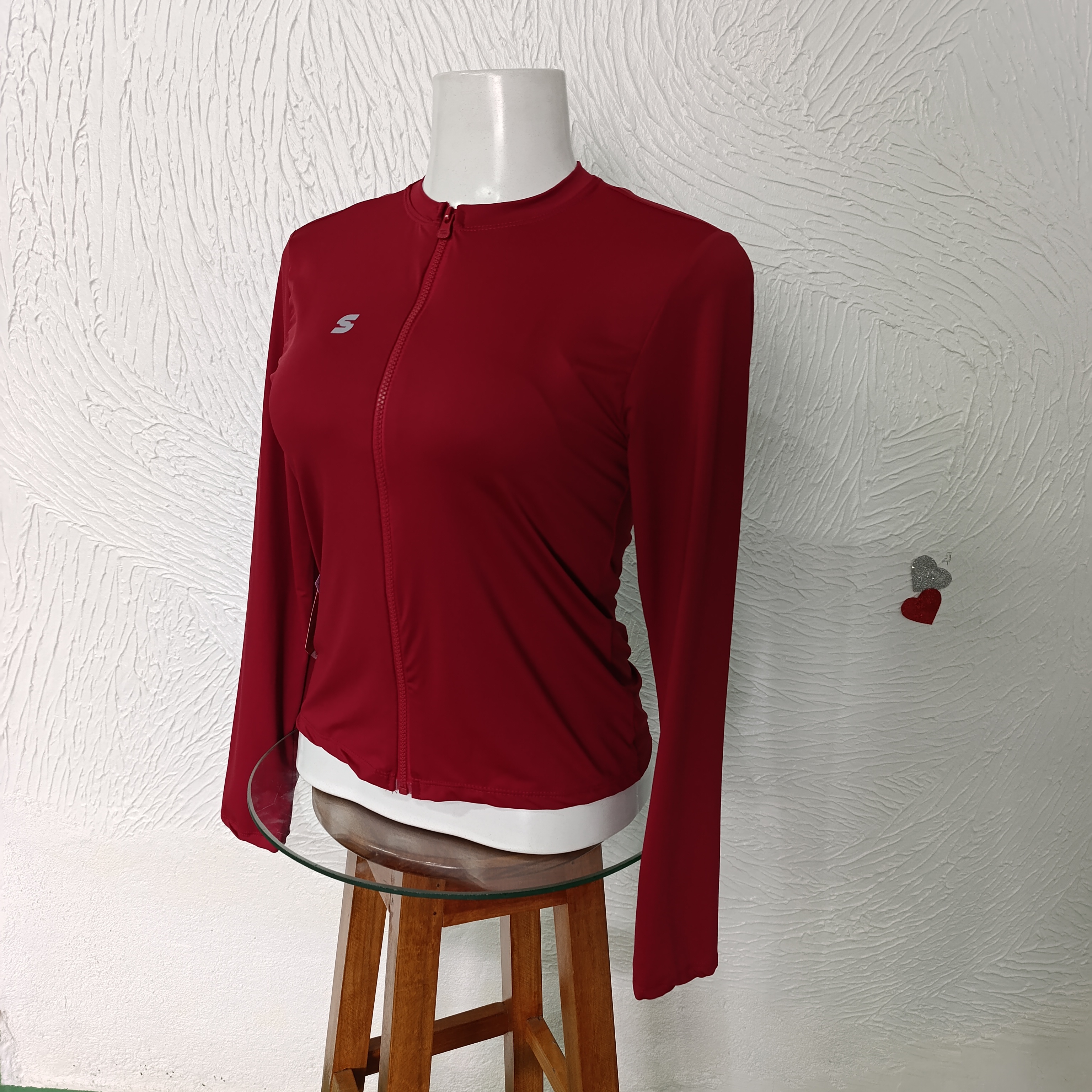 Casaquinho G UV com zíper. Cor VINHO