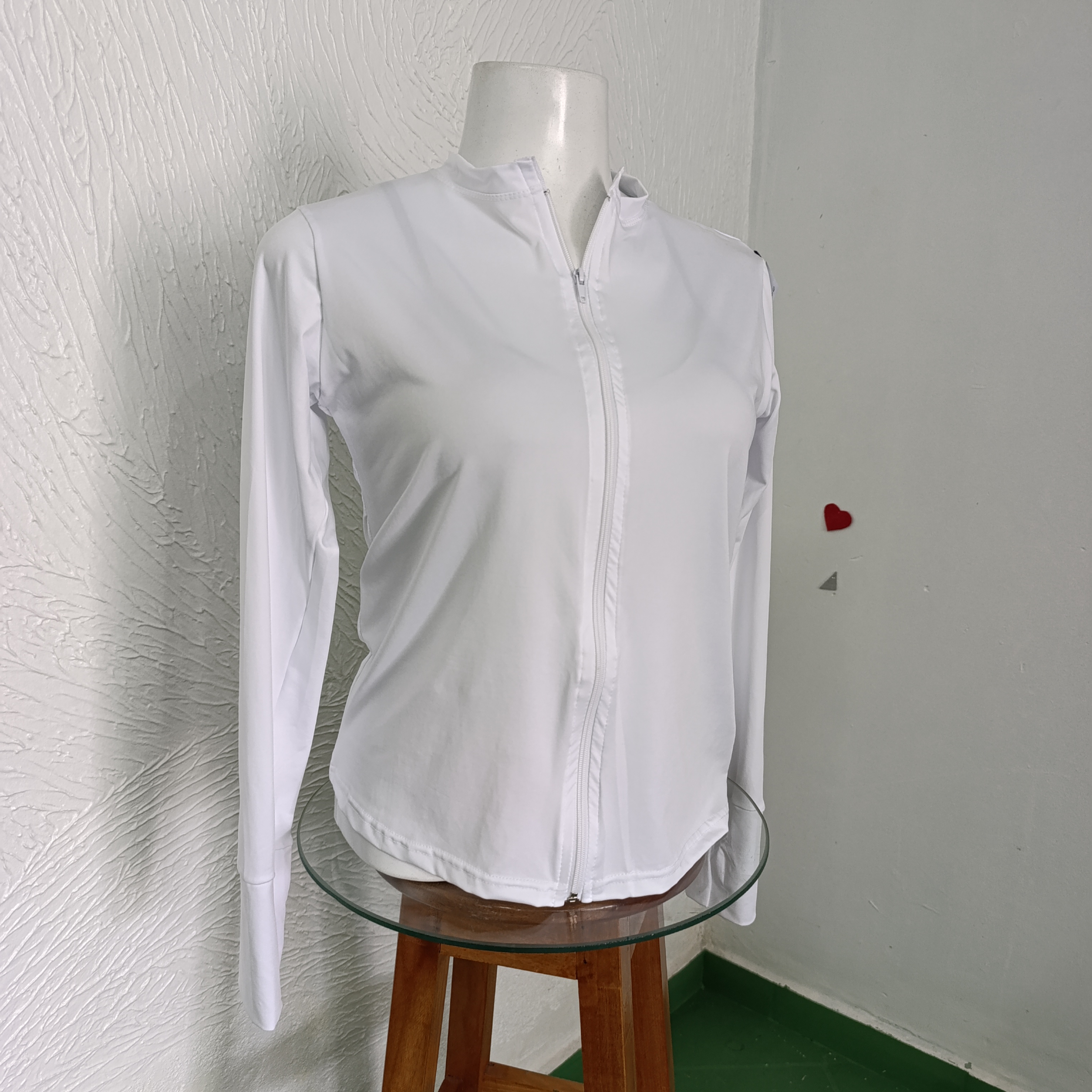 Casaquinho GG UV com zíper e dedal.  Cor BRANCA