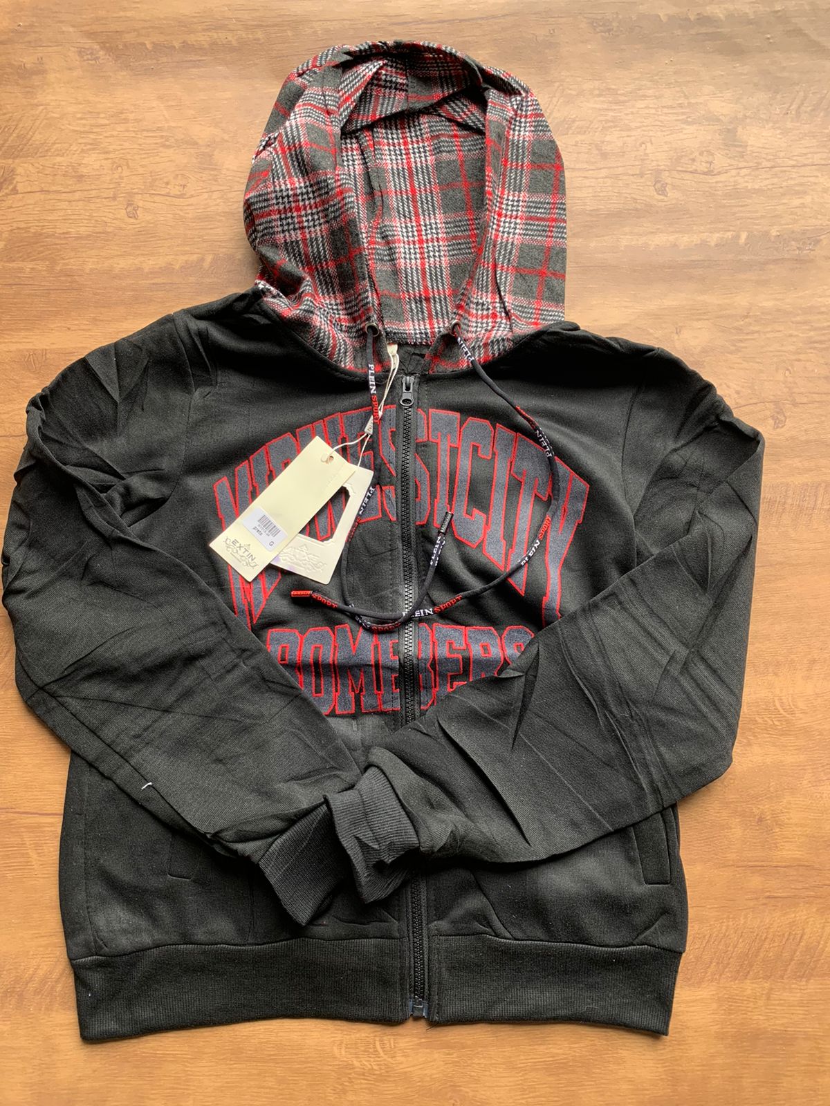 Casaco com capuz Preto/Vermelho do P ao GG