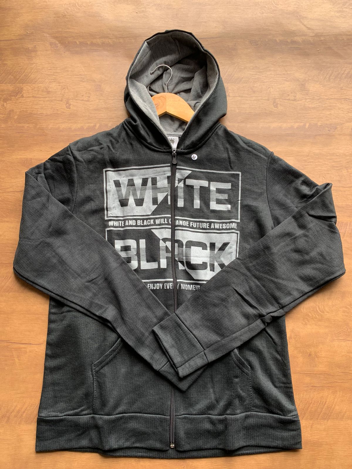 Casaco com capuz Preto/Branco