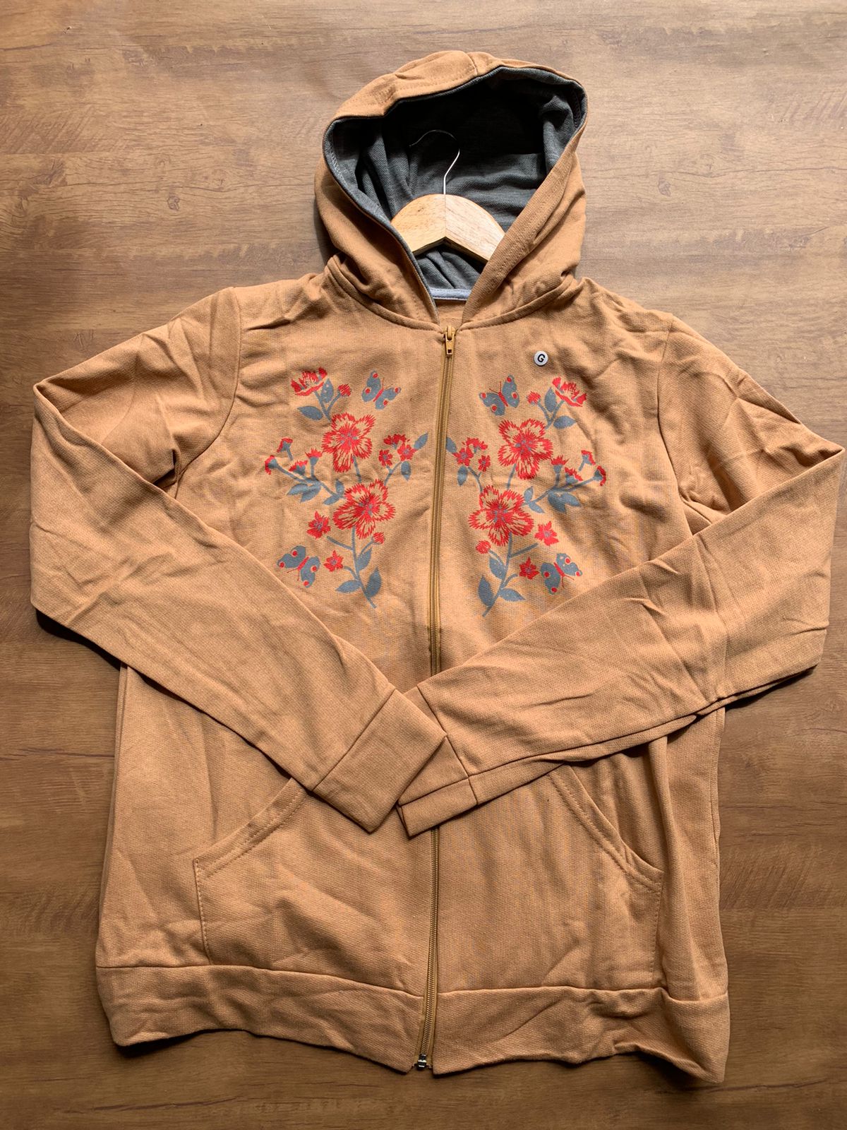 Casaco com Capuz Feminino Marrom Desenhado