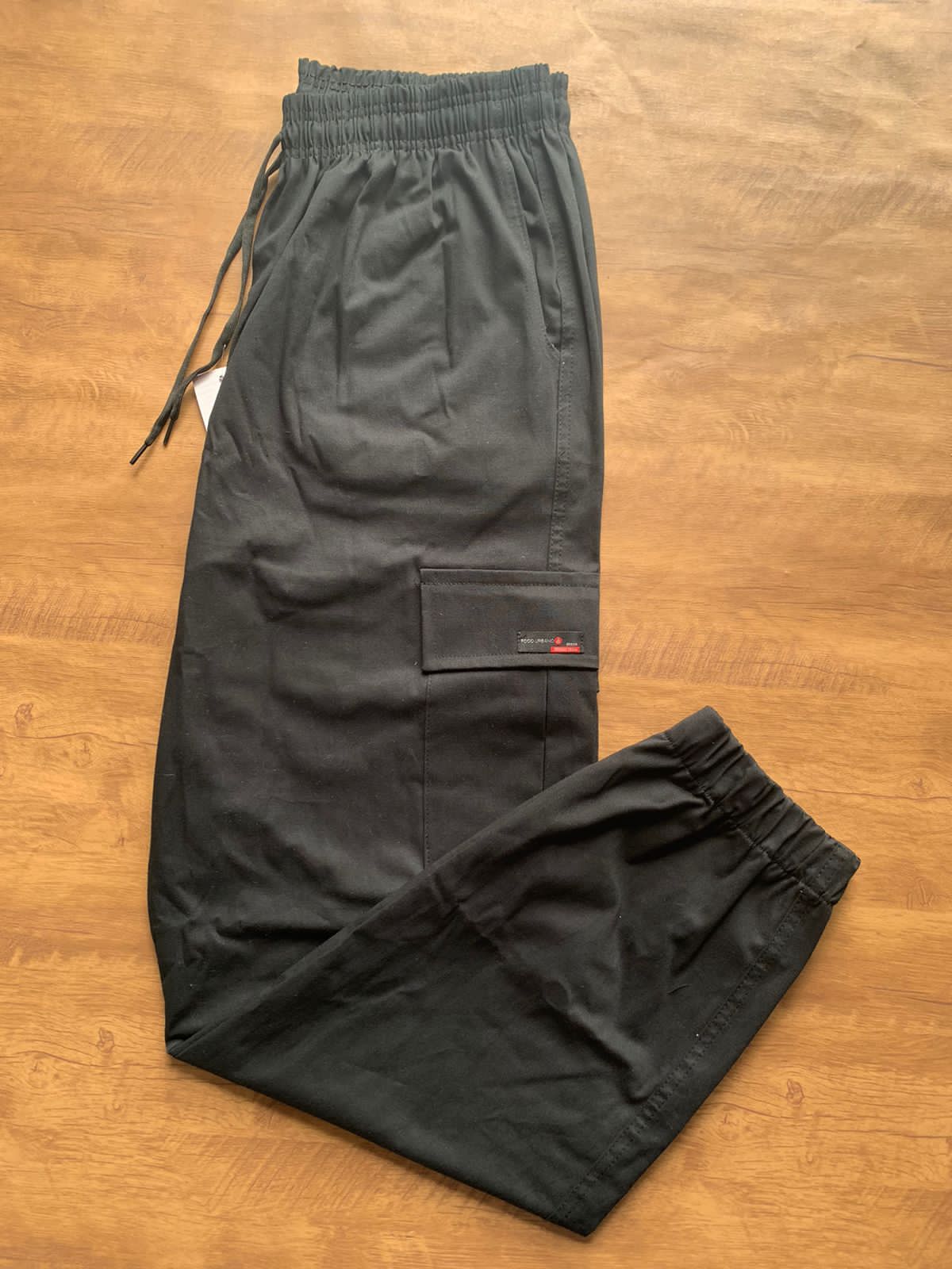 Calça Cargo Jogger Preta