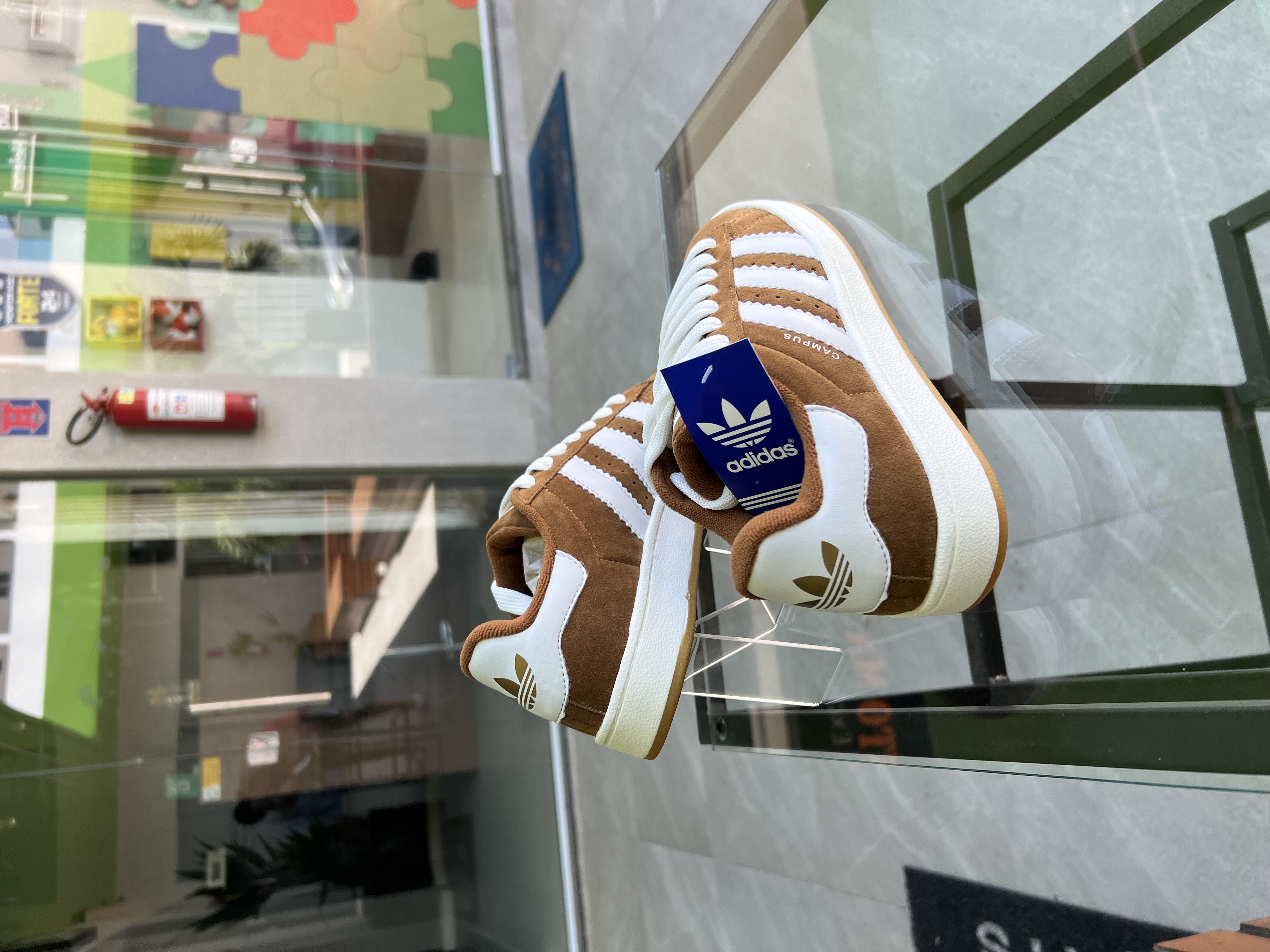 Tenis Adidas Campus Marrom