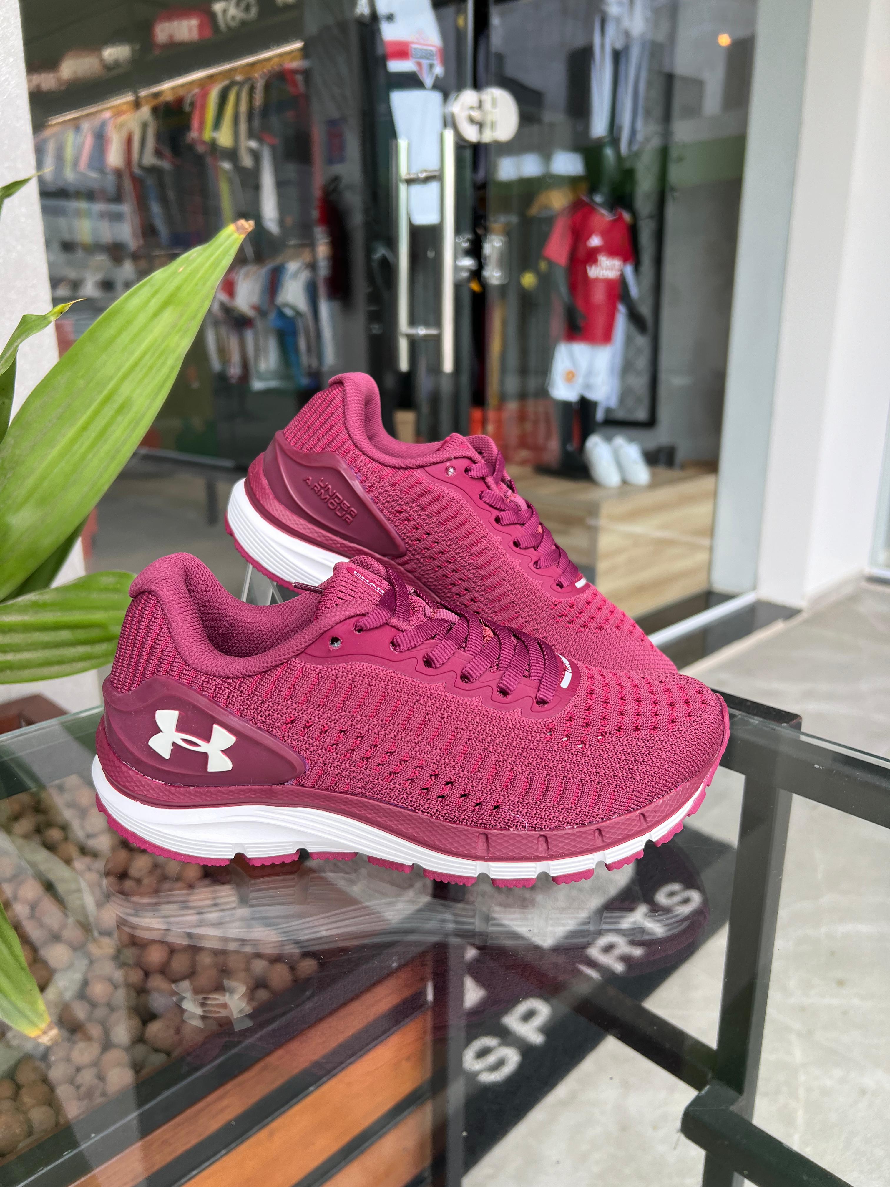 Tênis Under Armour Skyline Vinho
