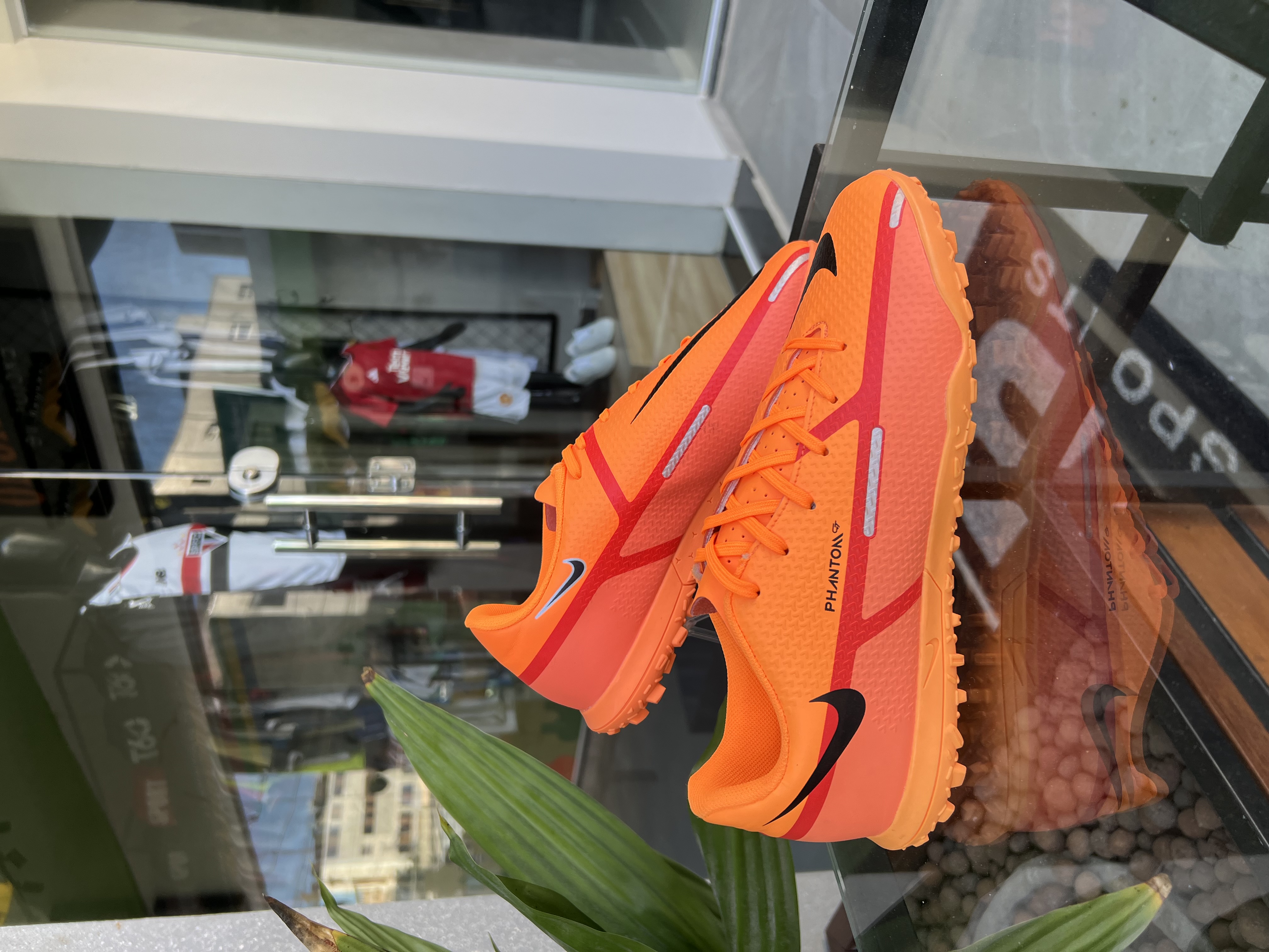 Chuteira Society Nike Phantom Laranja