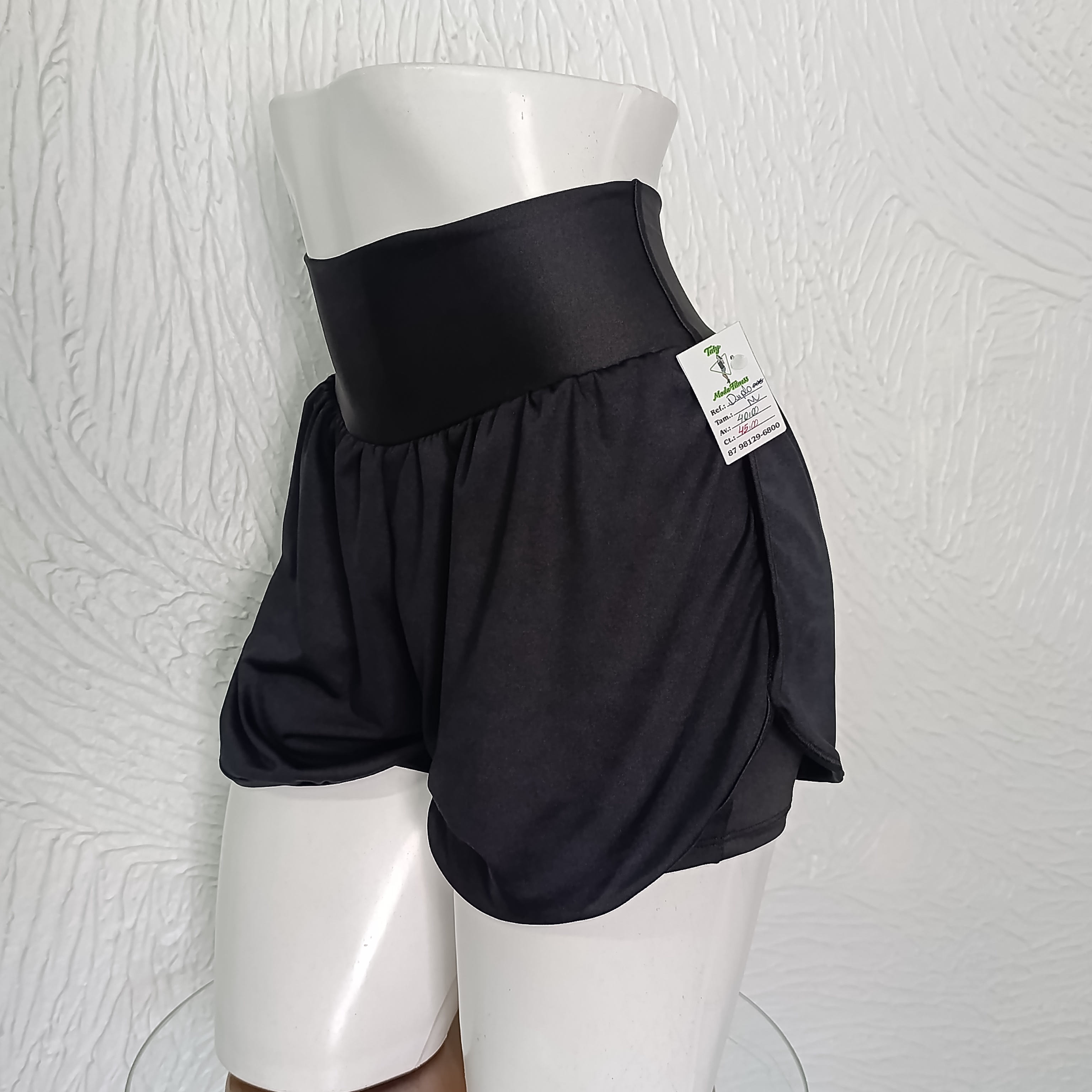 Short M. Duplo. Cor: Preto