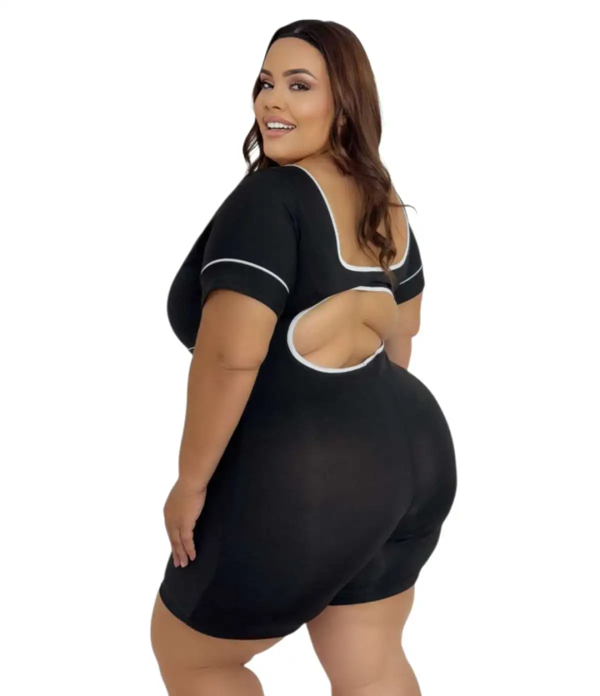 Macaquito G2. Decote círculo nas costas. Cor PRETO