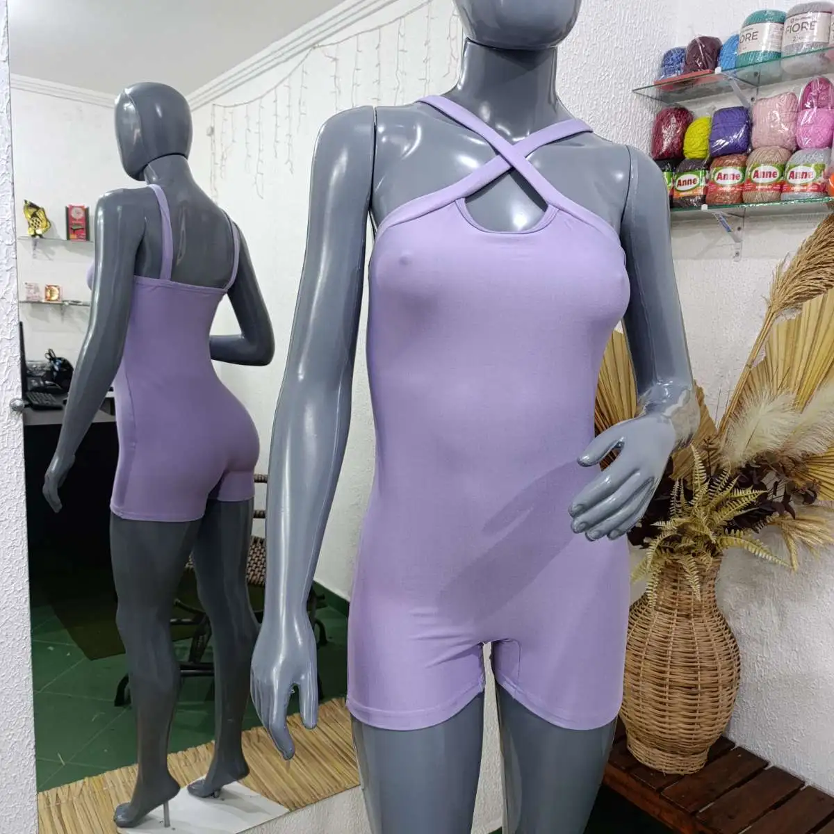 Macaquito G. Letícia. Cruzado na frente. Cor: LILÁS