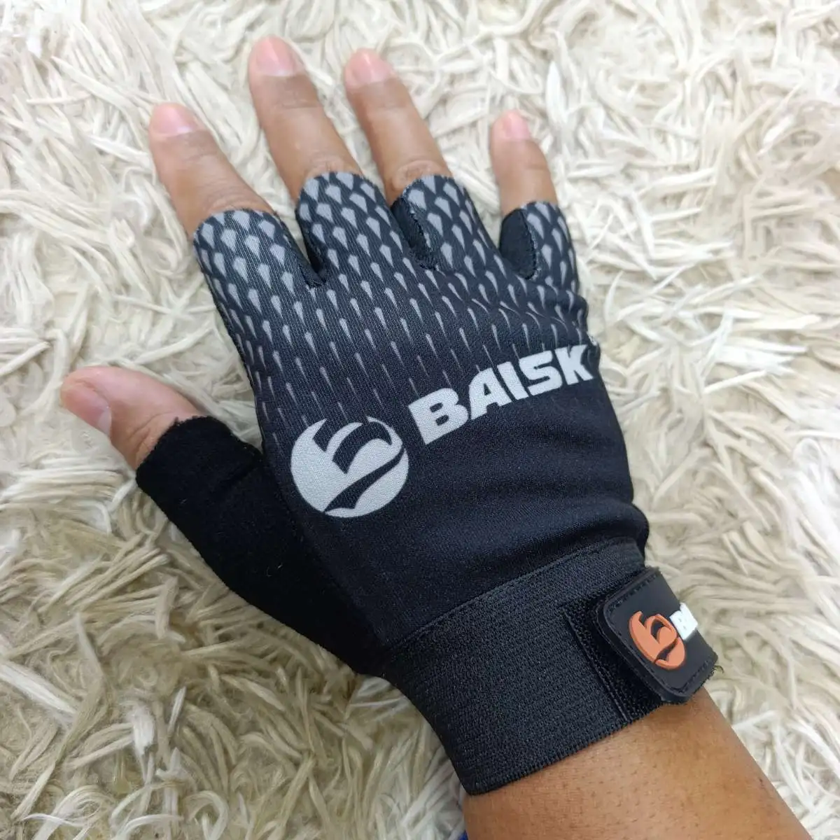 Luva Cor: Preta/Branco