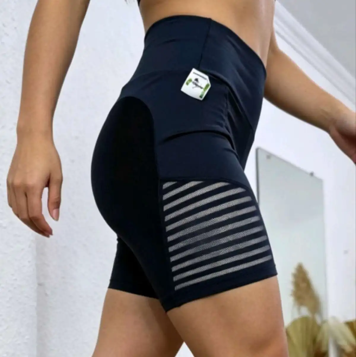 Short M. empina PRETO