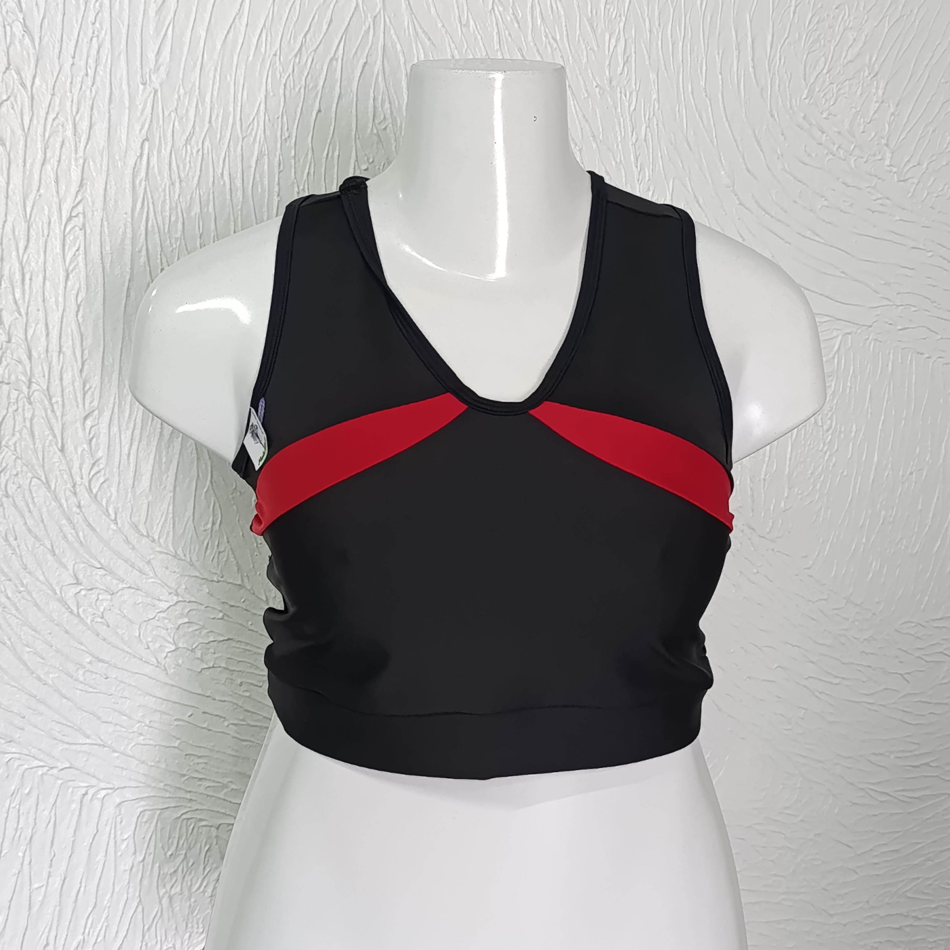 Top G3 sem bojo. Preto com vermelho