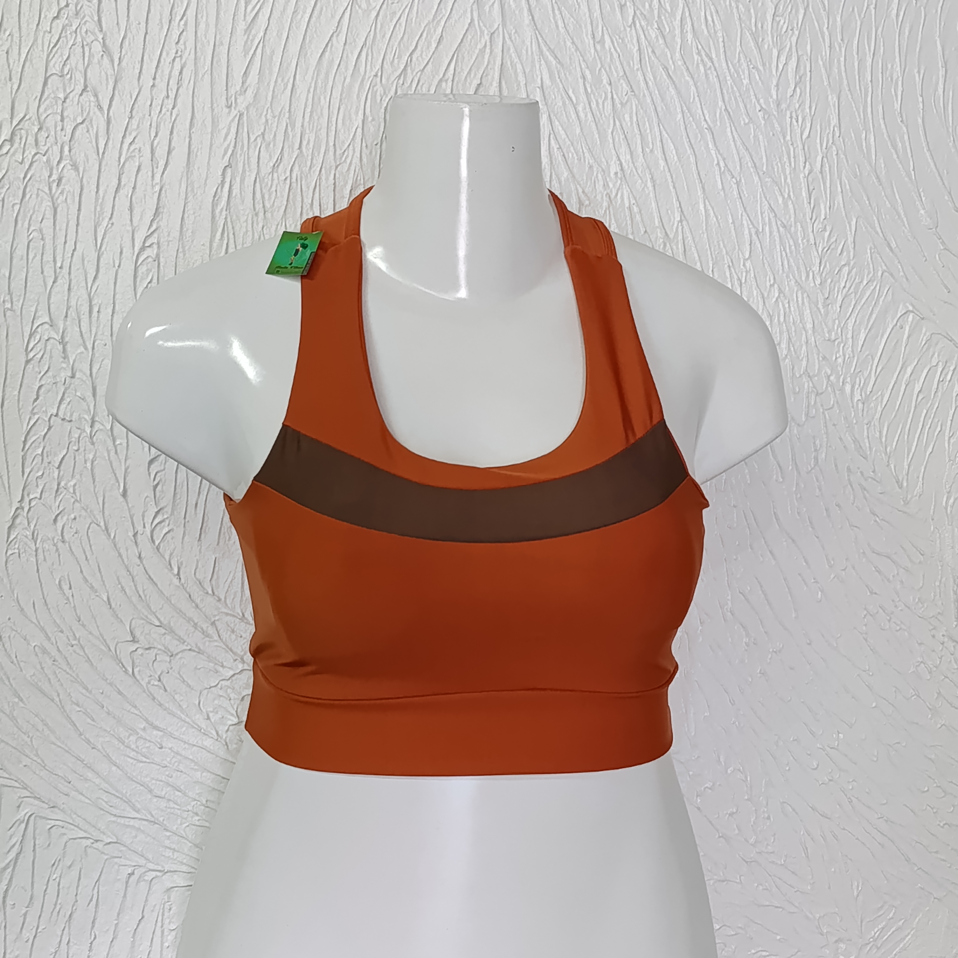 Top GG com bojo. Cor. Terra Cota com marrom