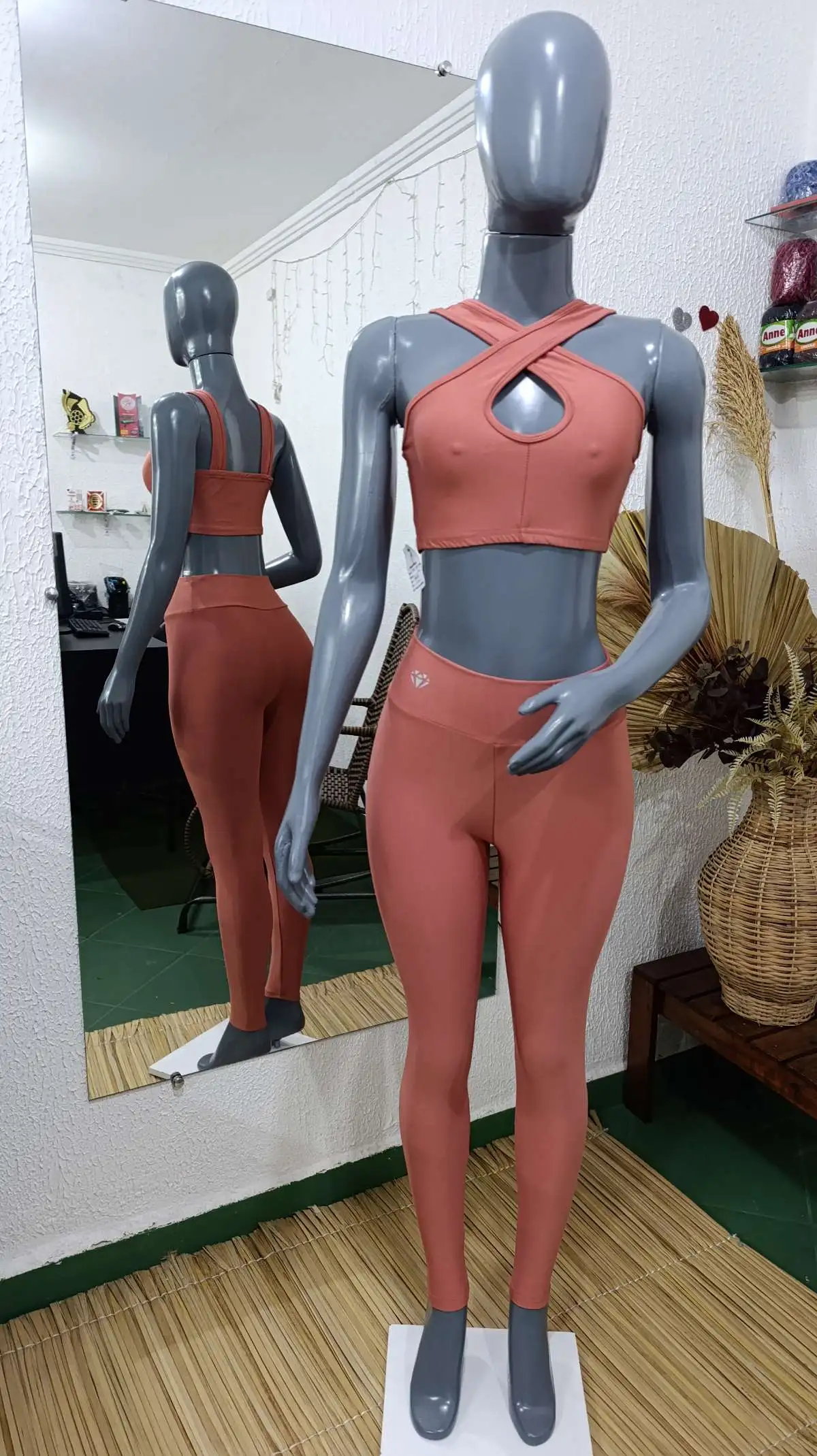 Conjunto de Legging P Top cruzado.