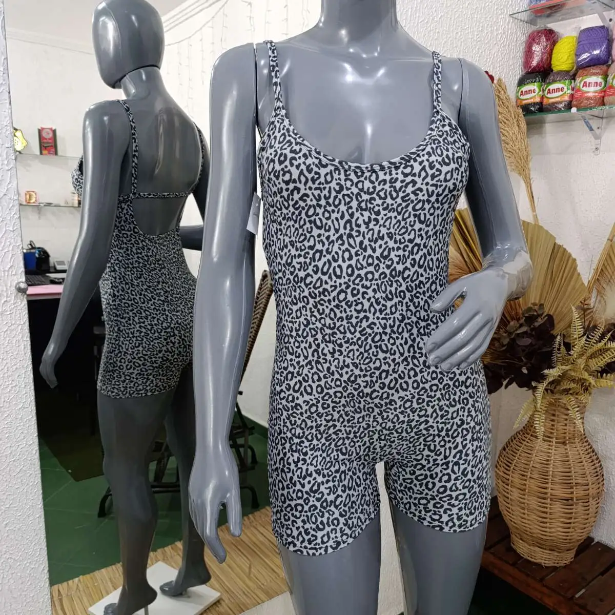 Macaquito G. Alice. Cor Oncinha CINZA