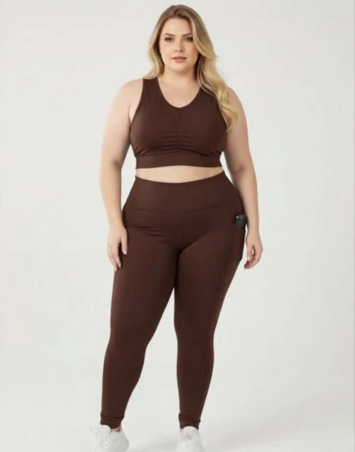 Conjunto de Legging GG com bolso. Top sem bojo. Franzido. Cor Marrom
