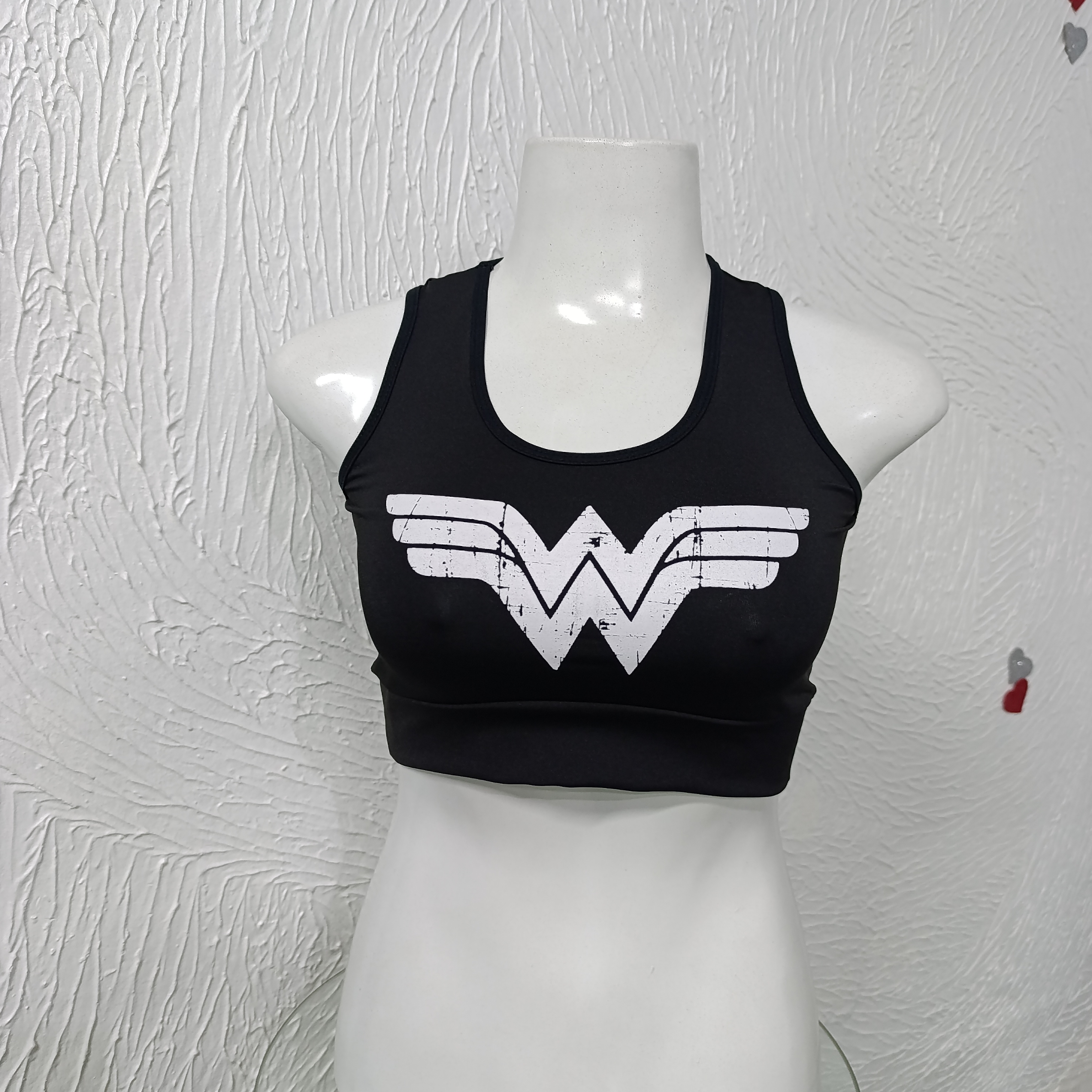 Top M sem bojo. Mulher maravilha. Branco