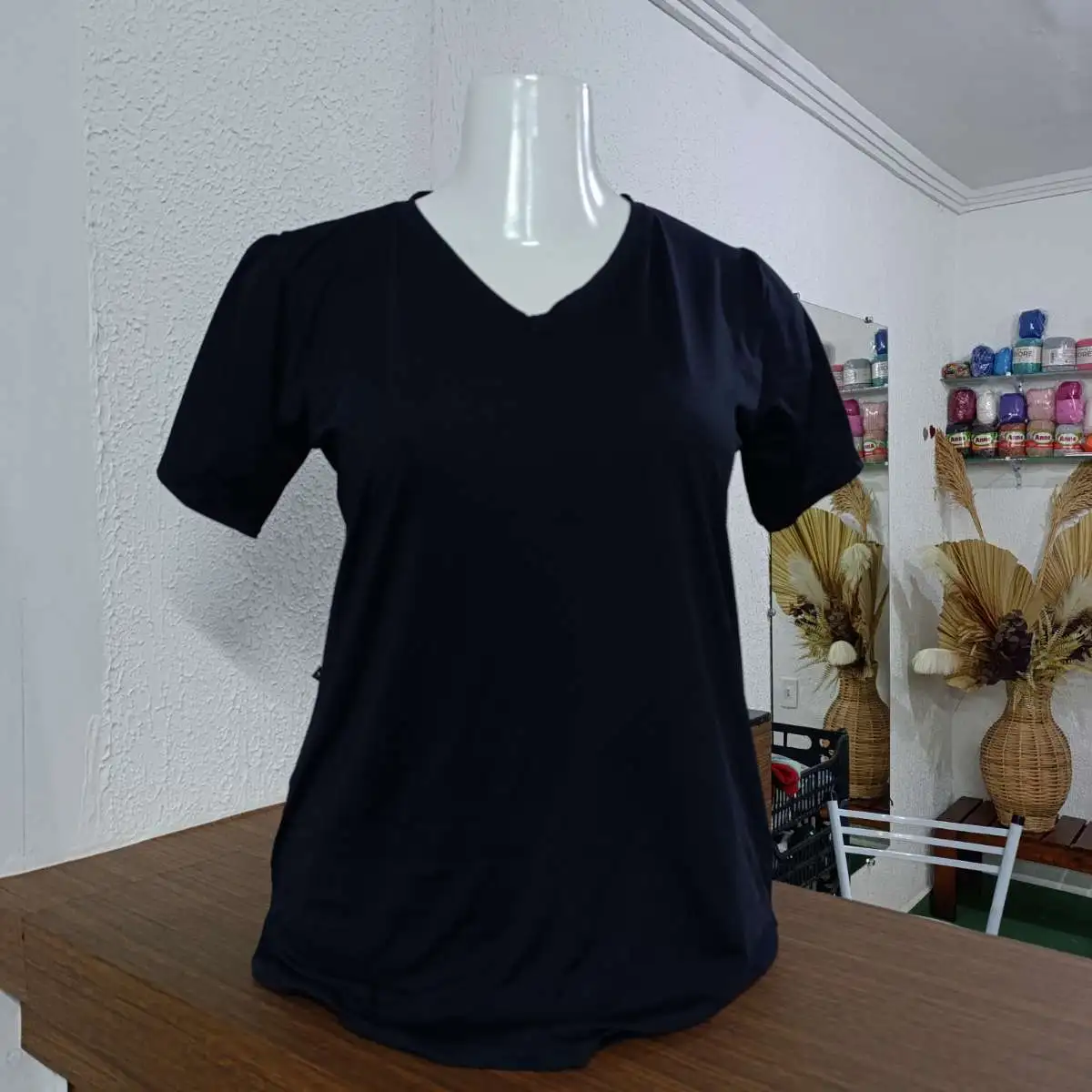 Blusa G3 Poliamida. Gola V. PRETA
