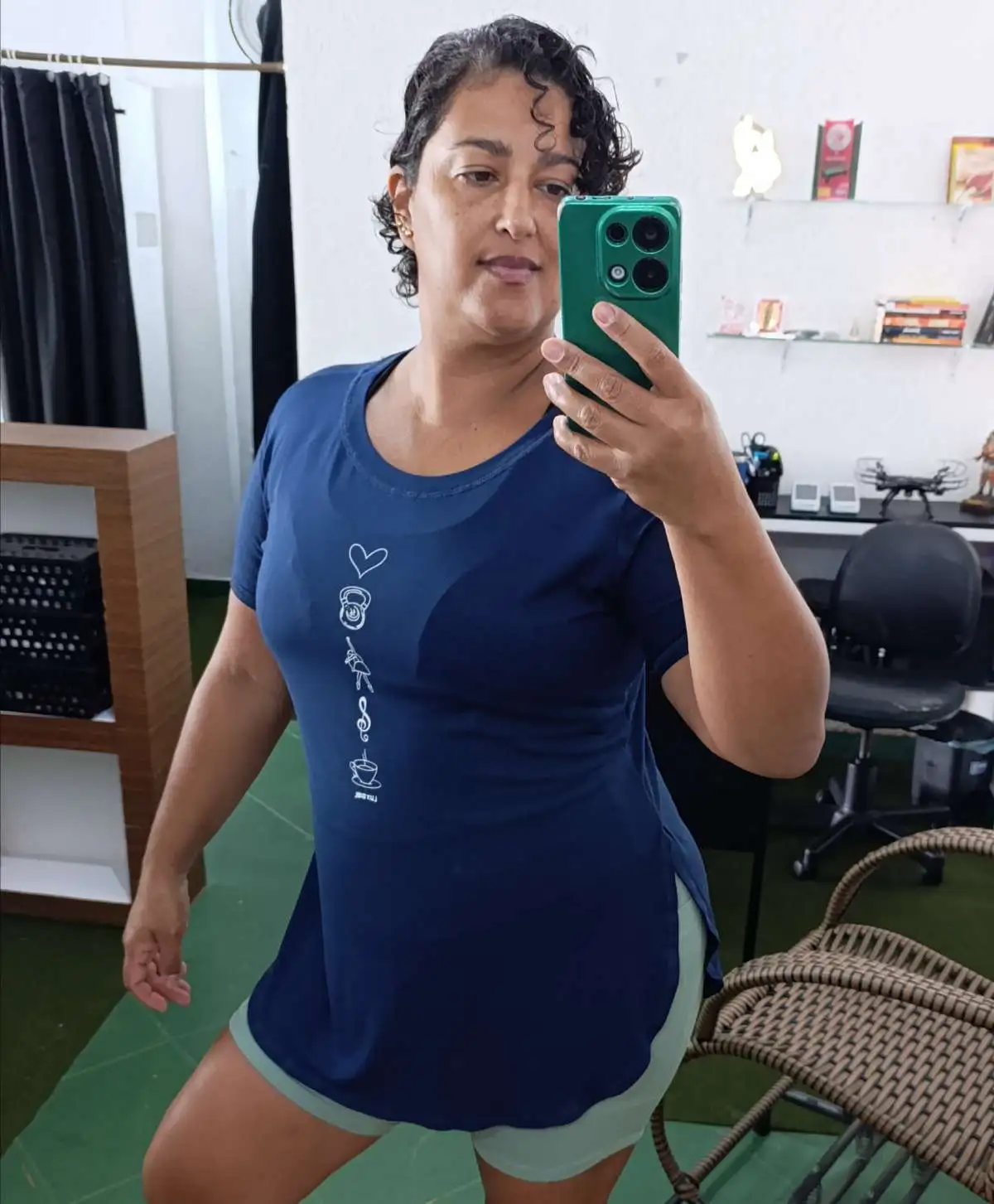 Blusa GG/G2 Longline. BAILARINA. Cor: Marinho