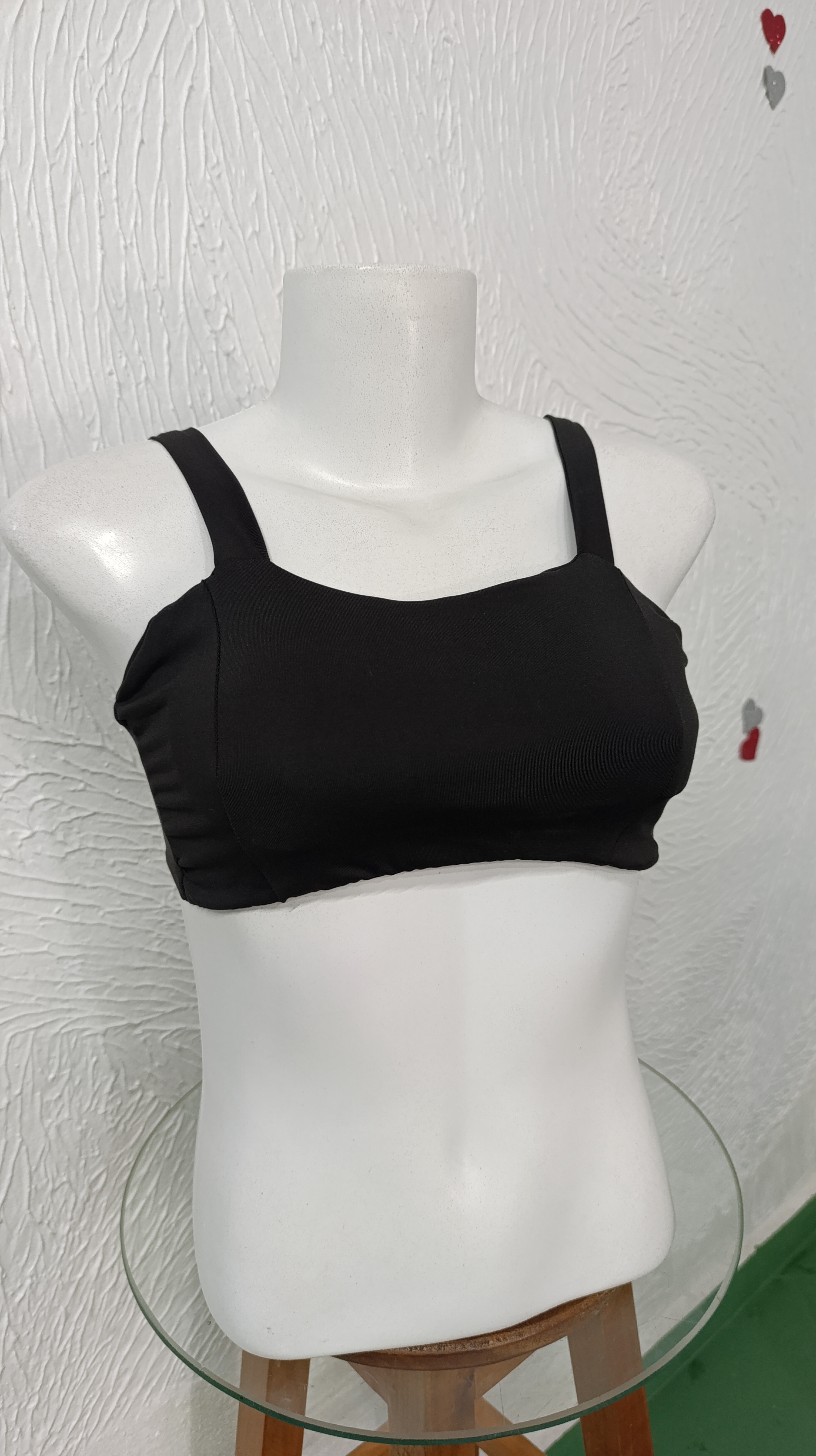 Top P como bojo. Cor PRETA