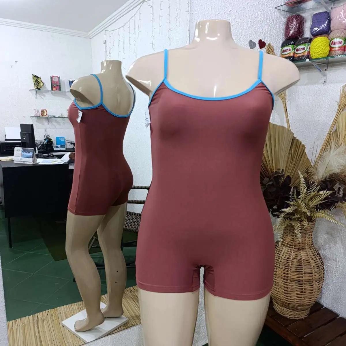 Macaquito G. Lara. Mesma COR da foto