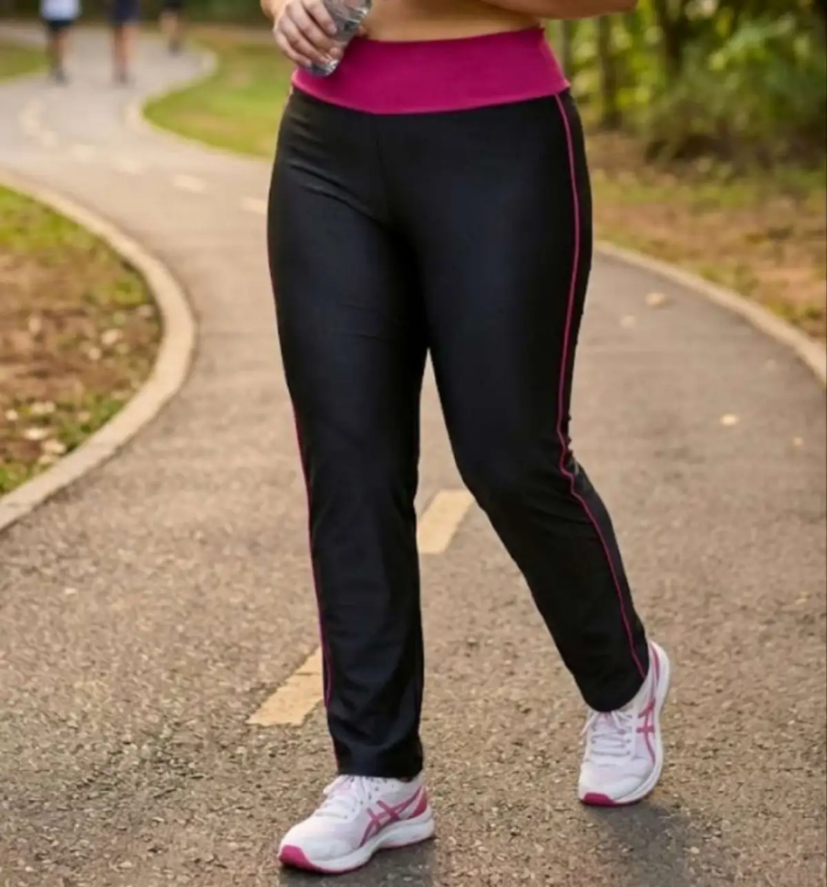Legging G2. Preta com detalhes rosa