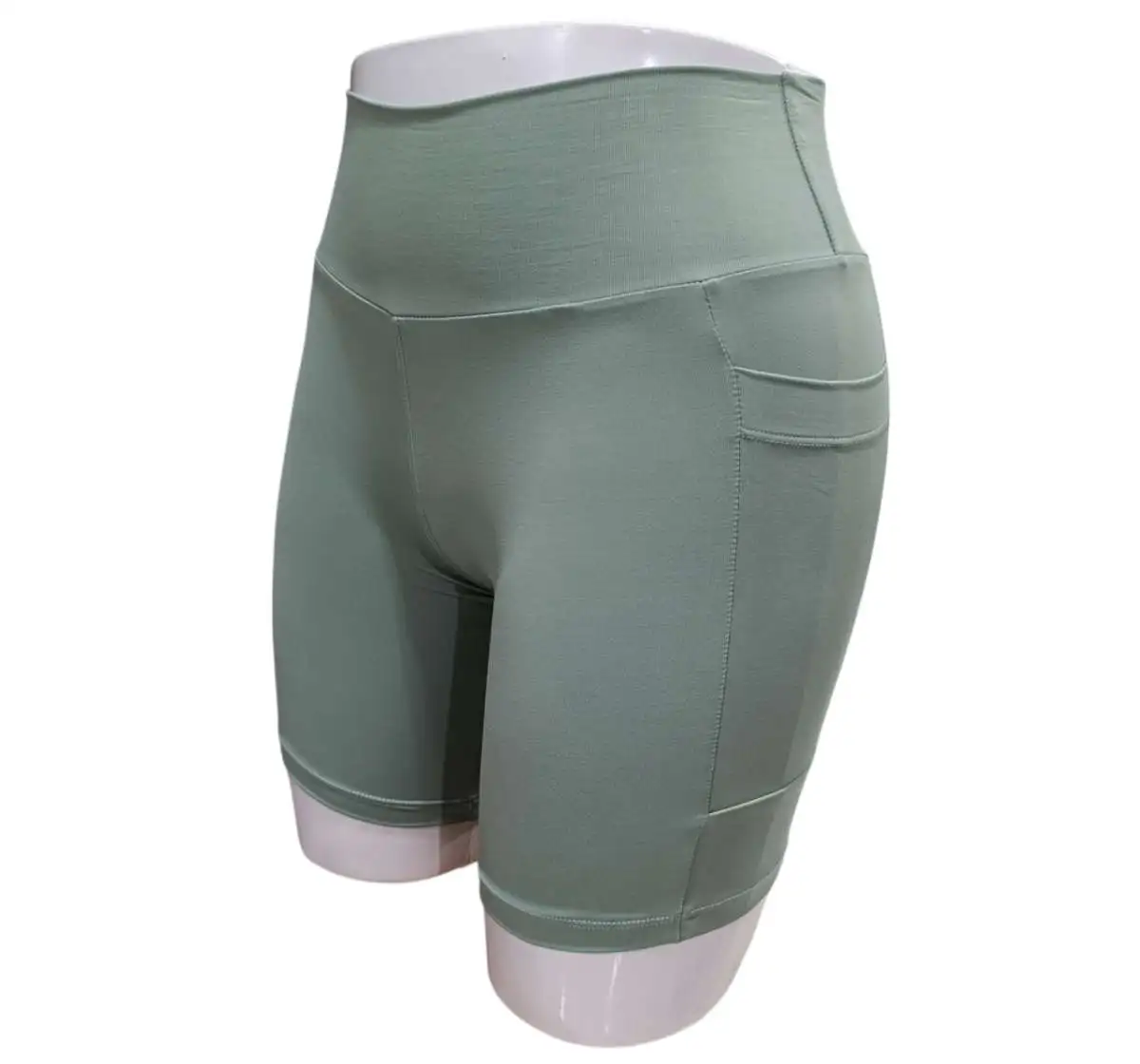 Short GG. Poliamida. Com BOLSOS. Cor: Verde Claro