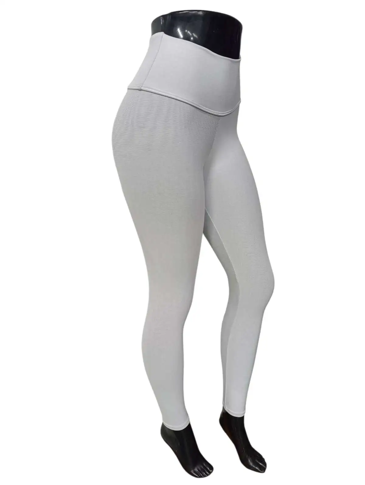 Legging P. Jacquard. Cor: branco. Zero transferência