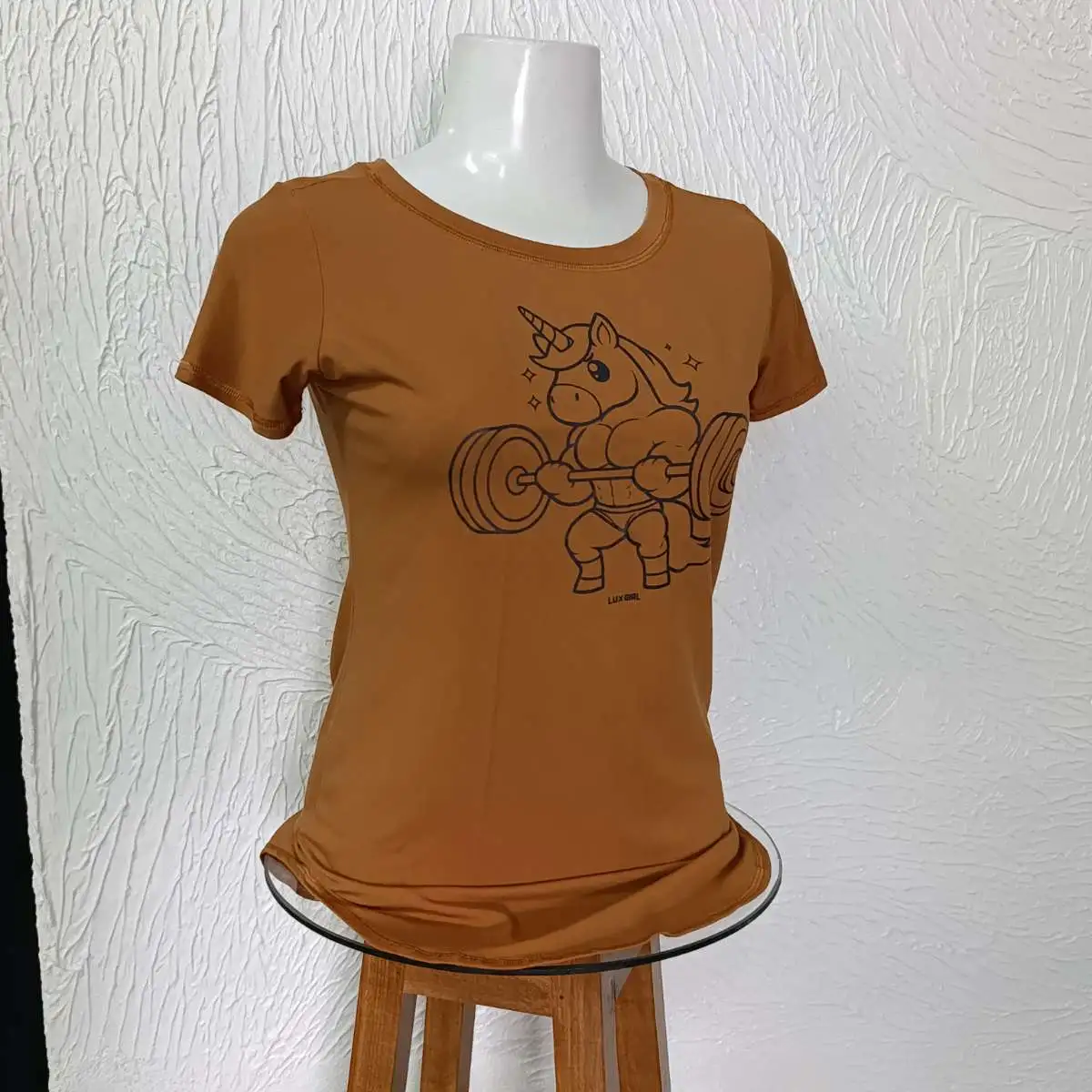 Blusa M longa. Unicórnio. Marrom