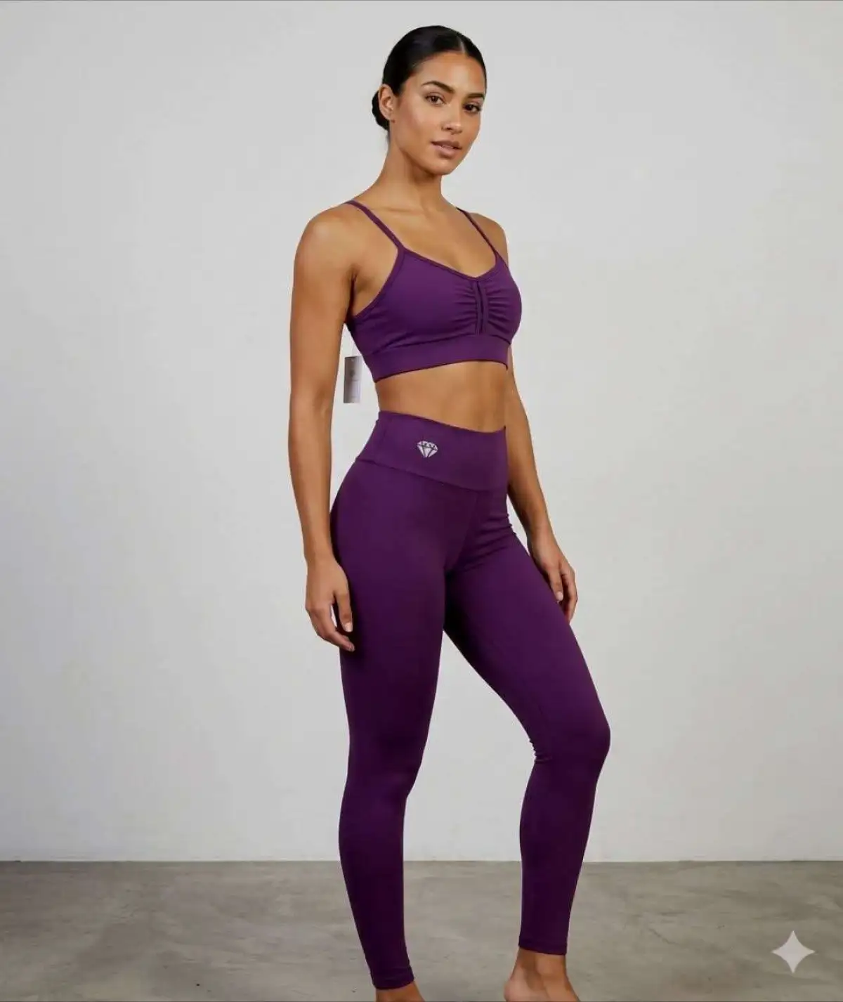 Conjunto de Legging M. Sem bojo. Cor: Roxo