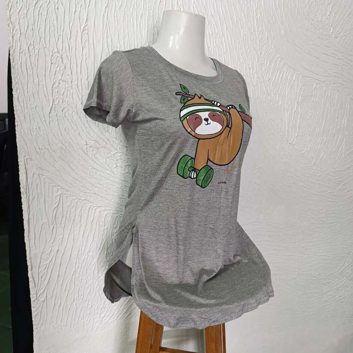 Blusa M Longline. Preguiça. Cor: CINZA