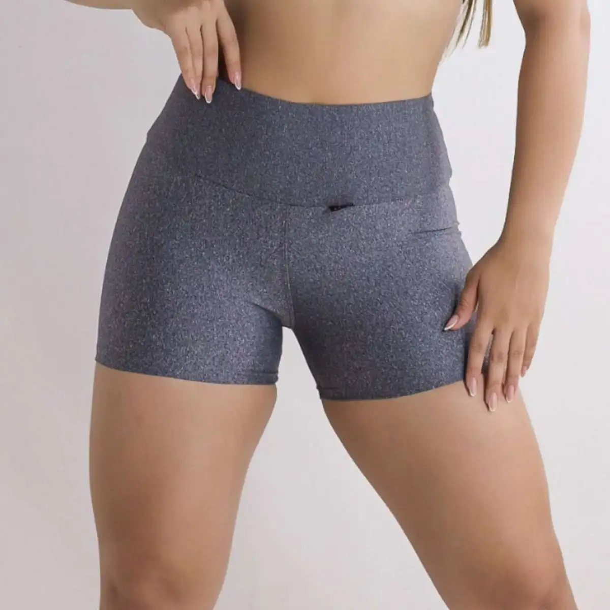 Short M. Simples. Cor: Cinza