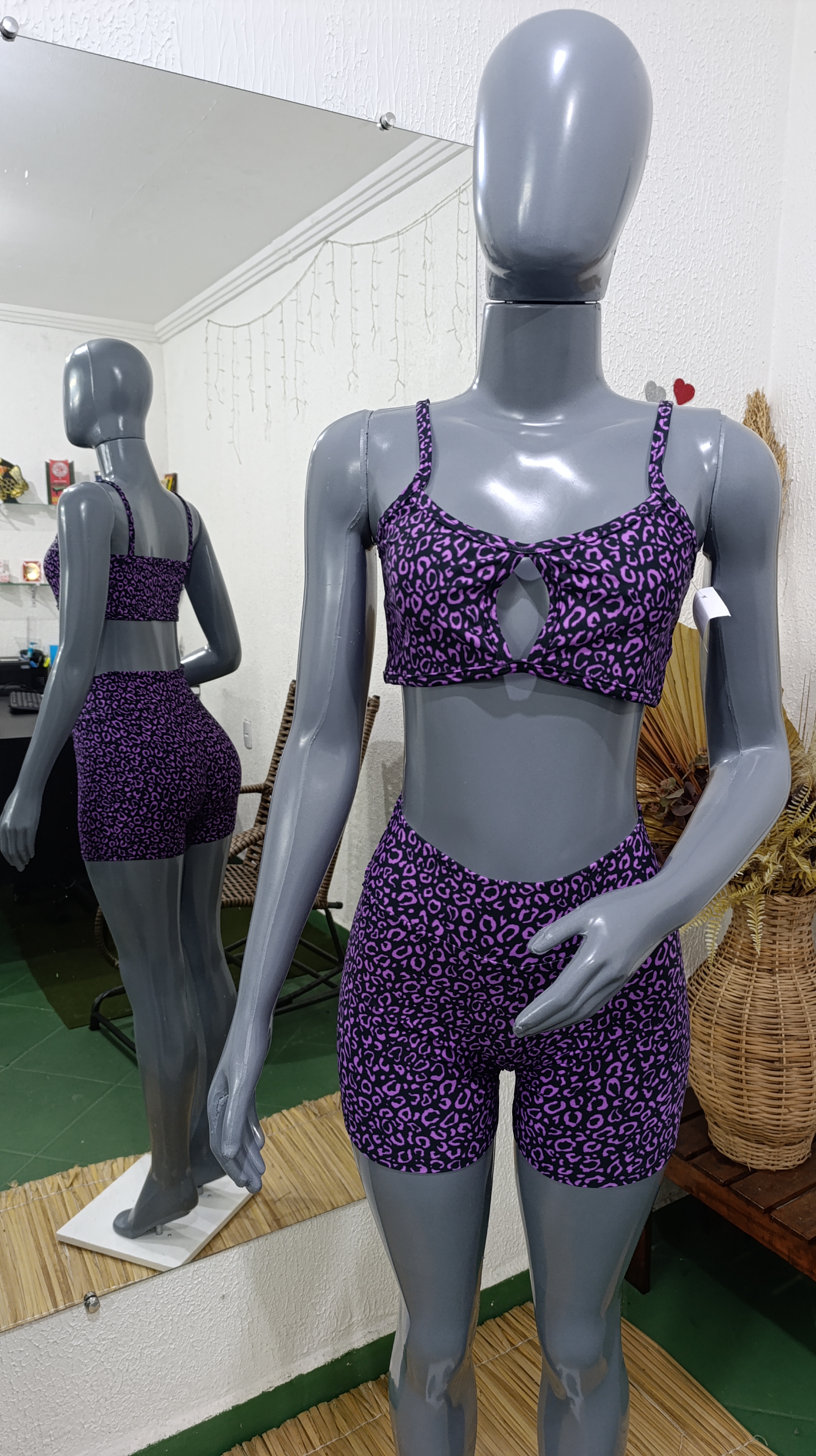 Conjunto de Short M Stefany cor: Preto com lilás